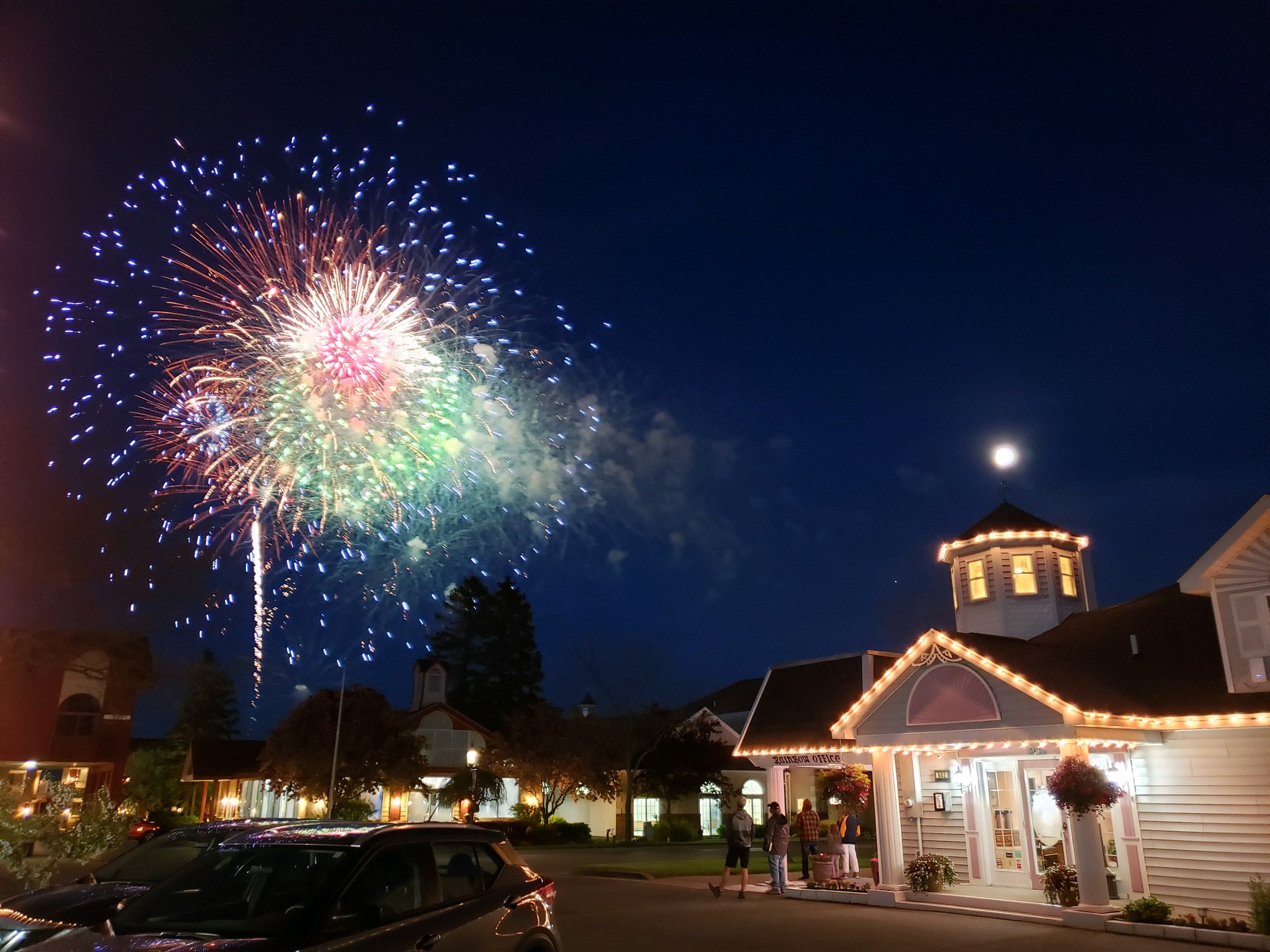 Mackinaw City fireworks Friday and Tuesday nights thru October 1st