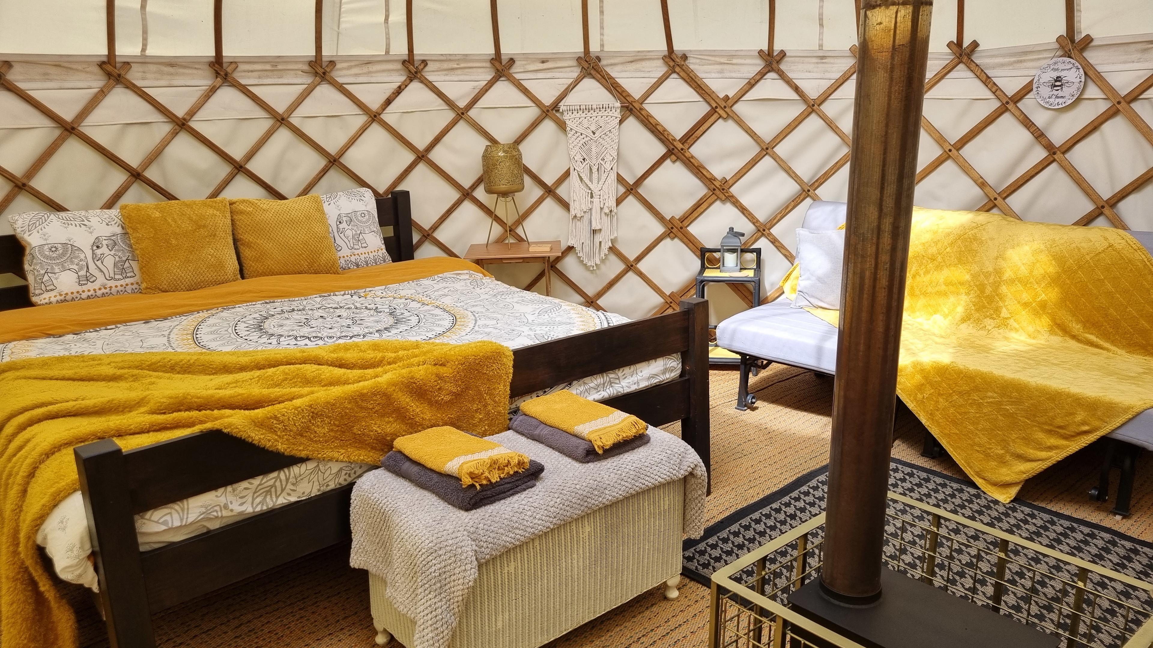 Bronfelen Yurt