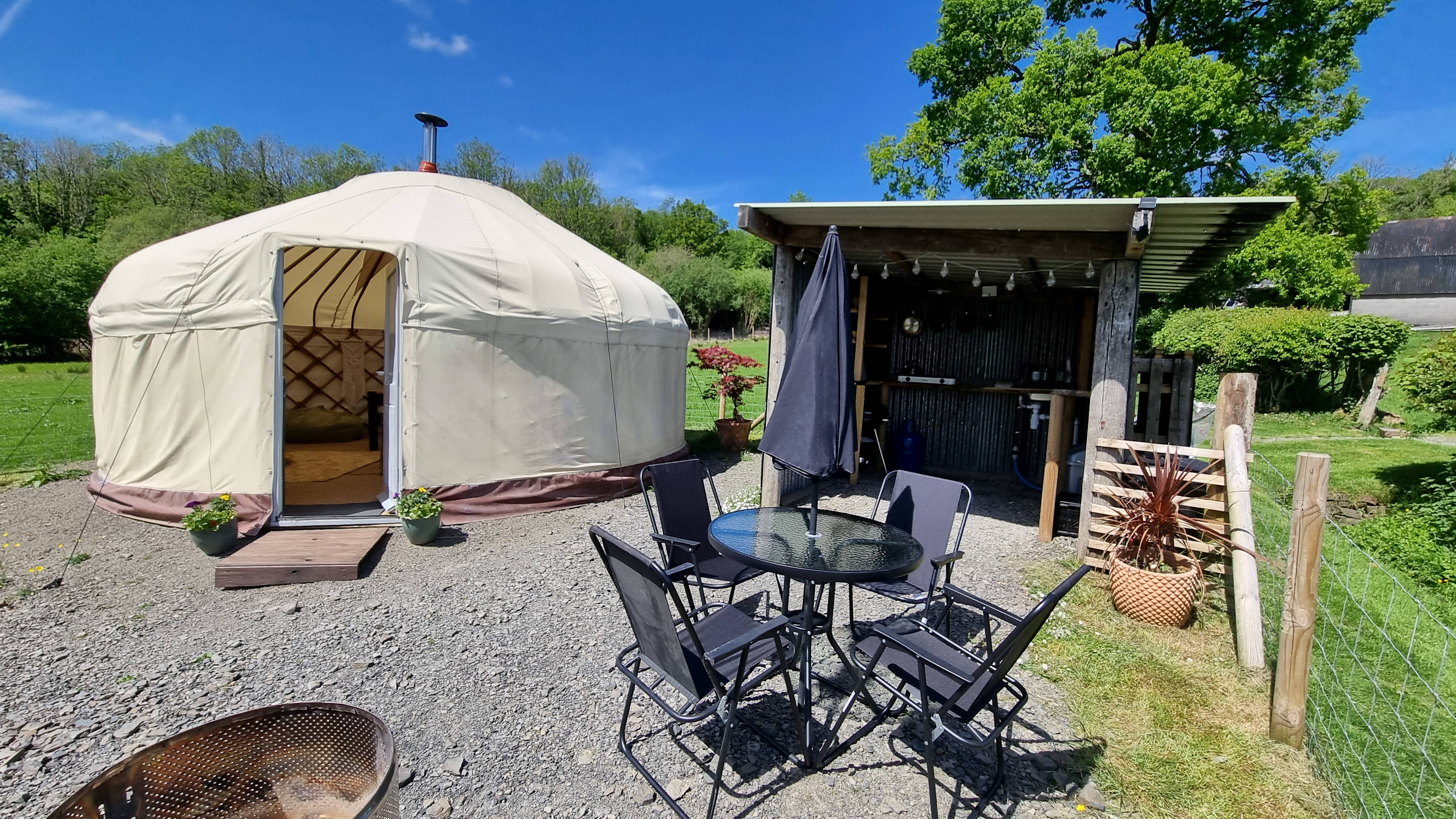 Bronfelen Yurt