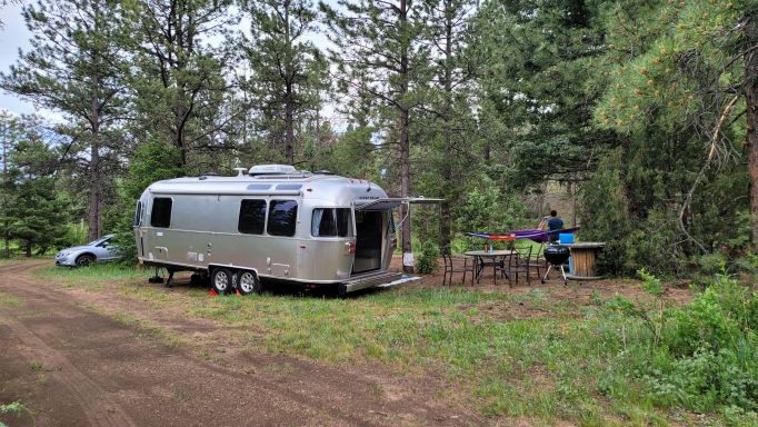 26' Airstream with lots of room to spare.
