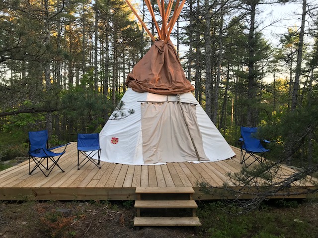 Happy Hippie Lane Maine w