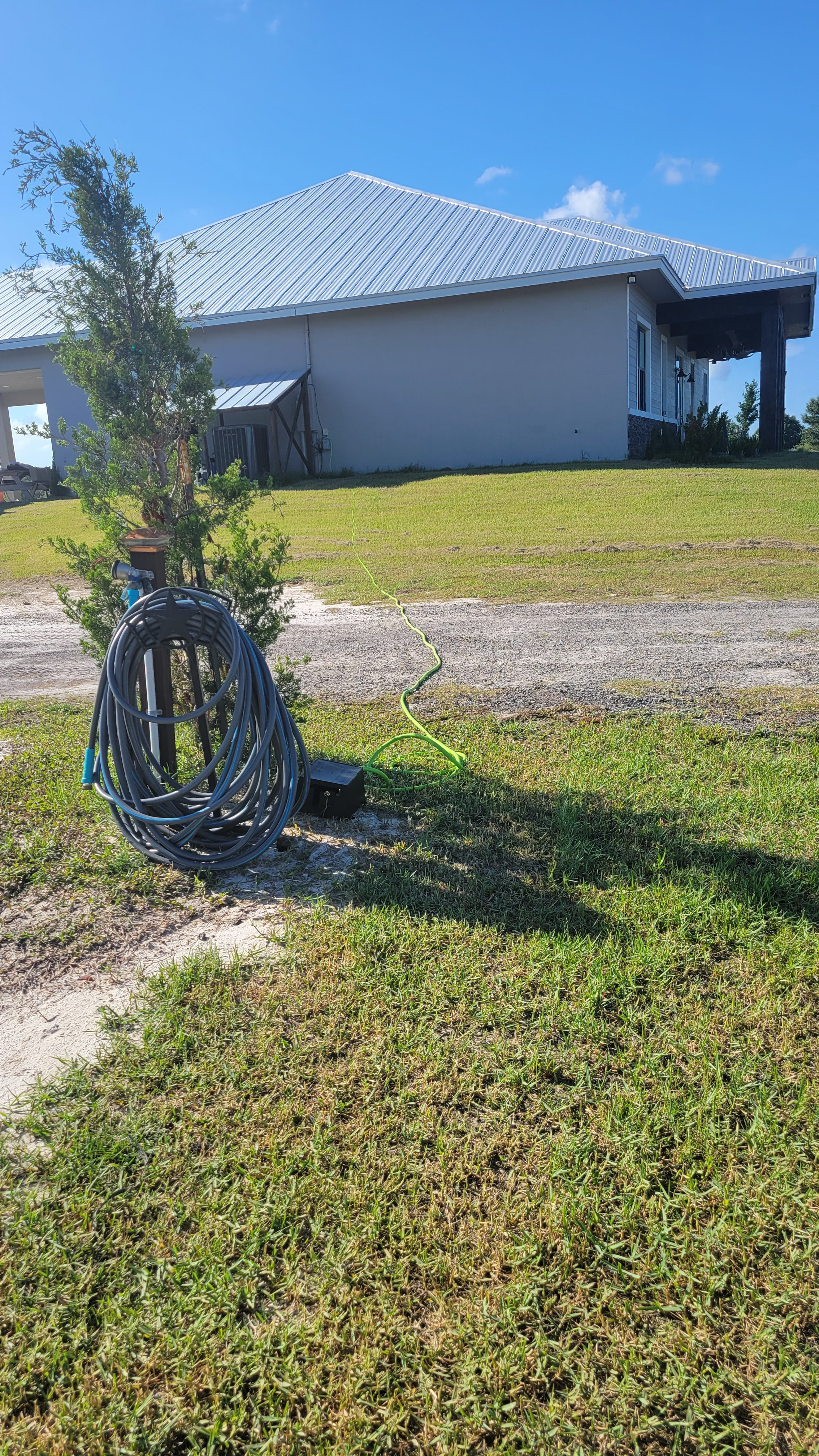 Water and 30 amp hook-up 