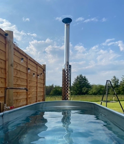 Peaceful and relaxing the unique Hippy Hot tub