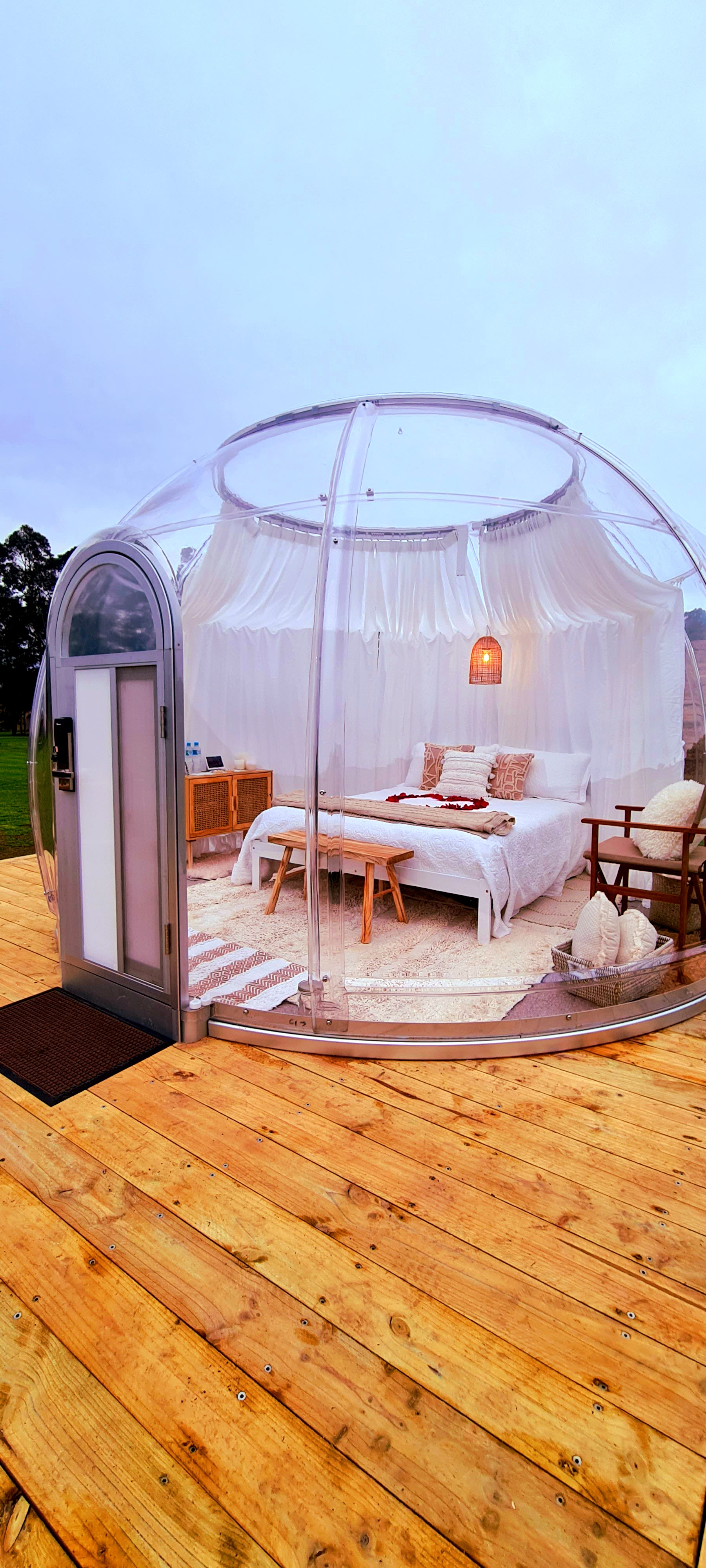 STAR GAZING BUBBLE HOTEL