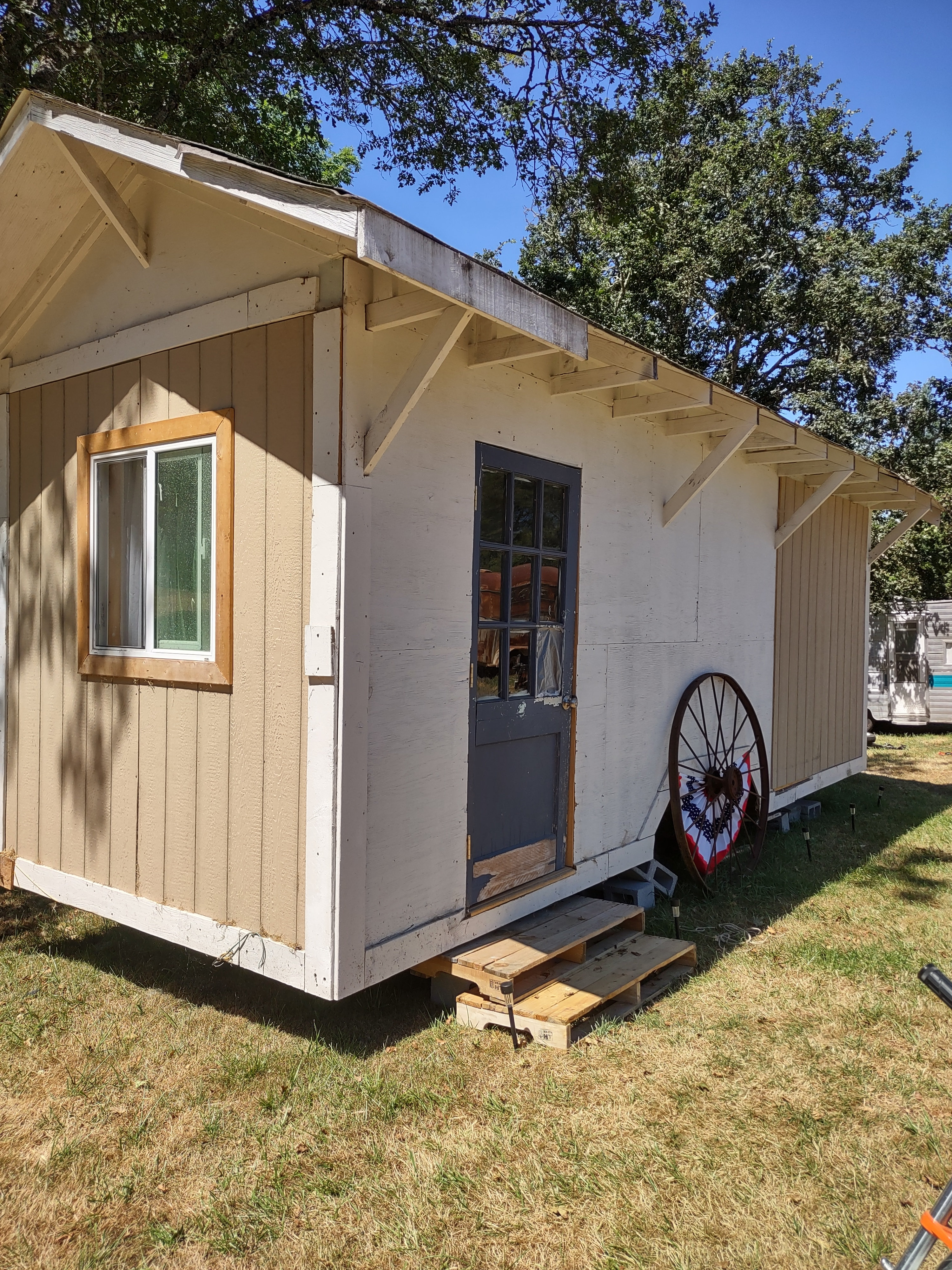 Cowboy cabin 
