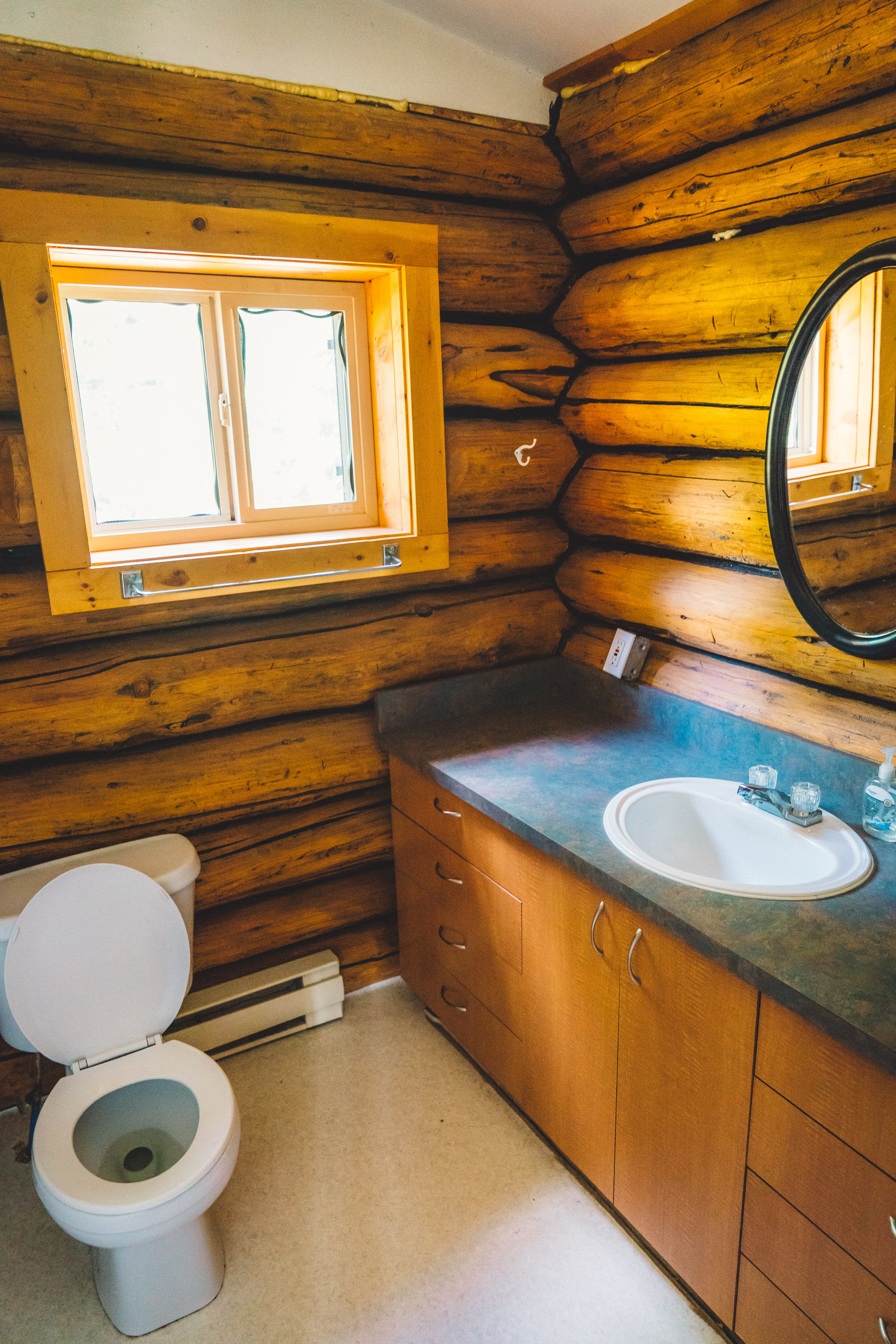 Log Cabins / Camping in Gold Bridge