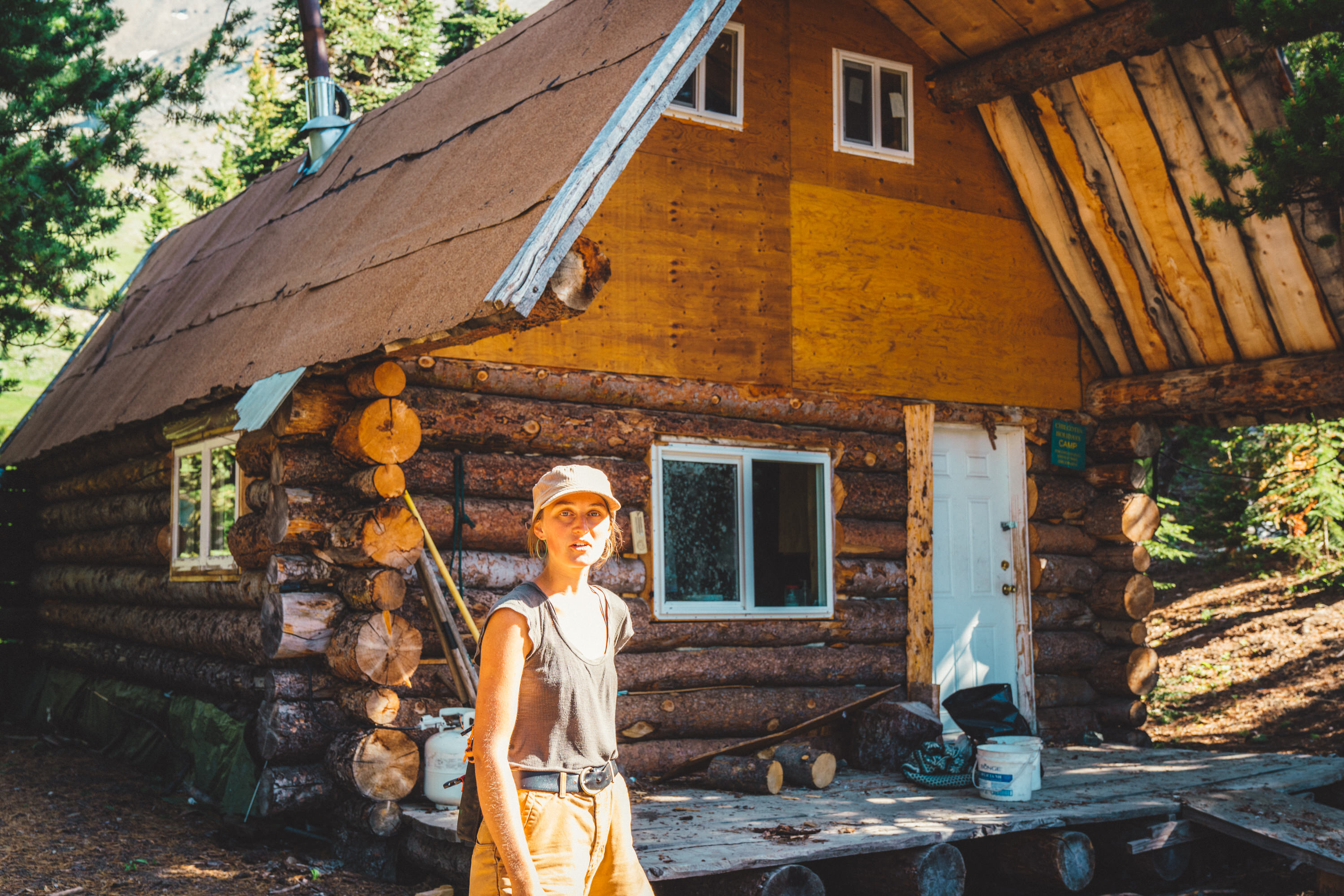 Log Cabins / Camping in Gold Bridge