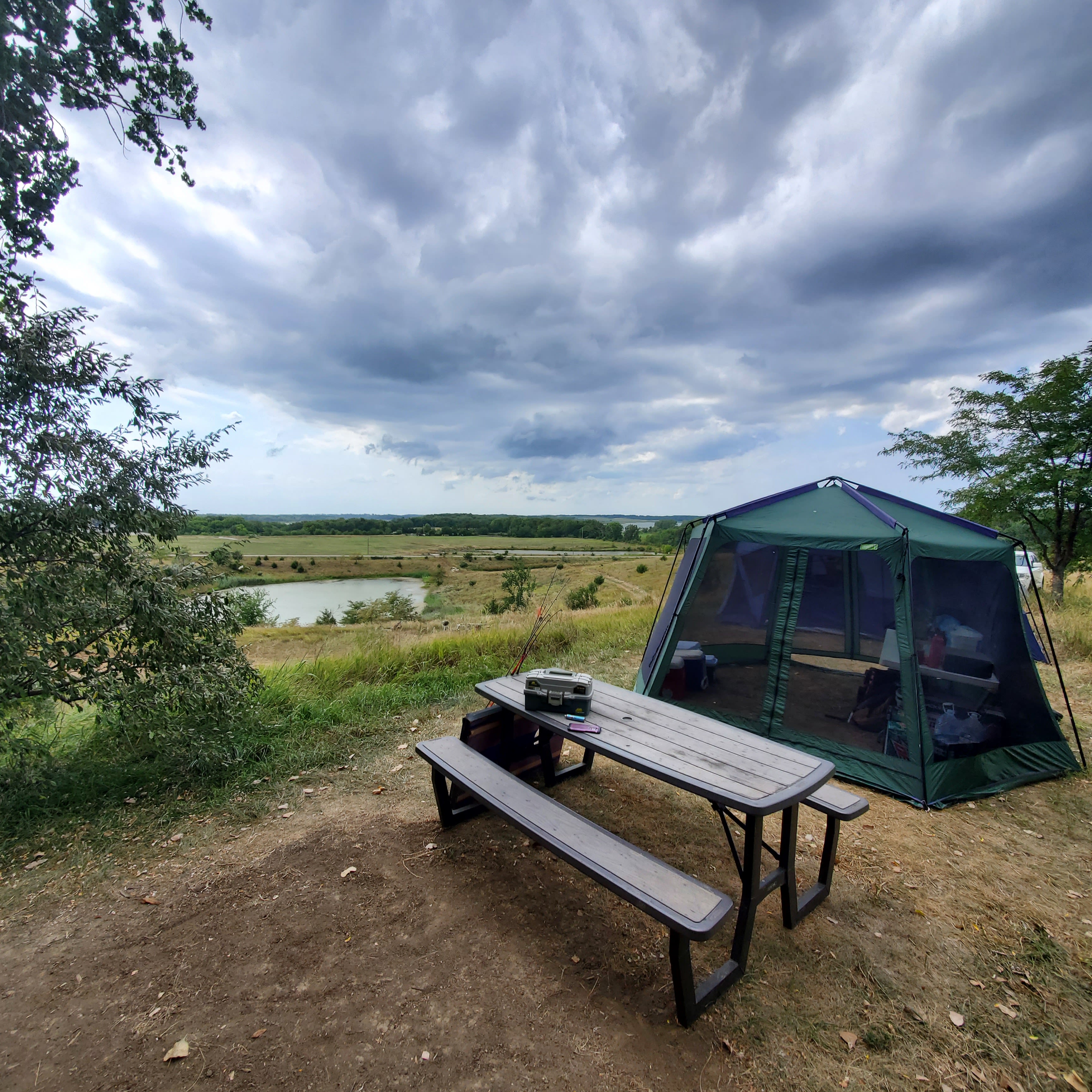 Nature Heaven by lake red rock
