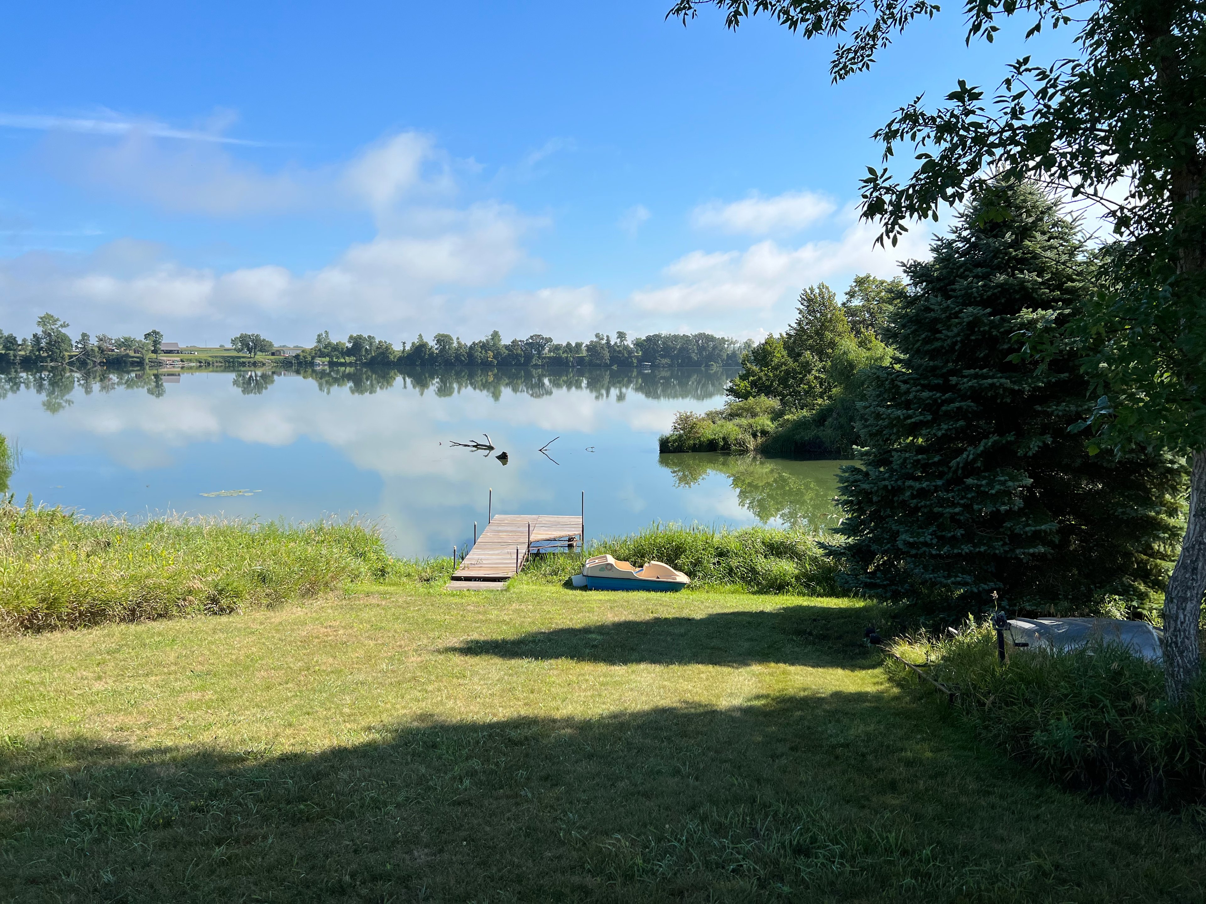 Lower Elk Lake - Full RV Hookup