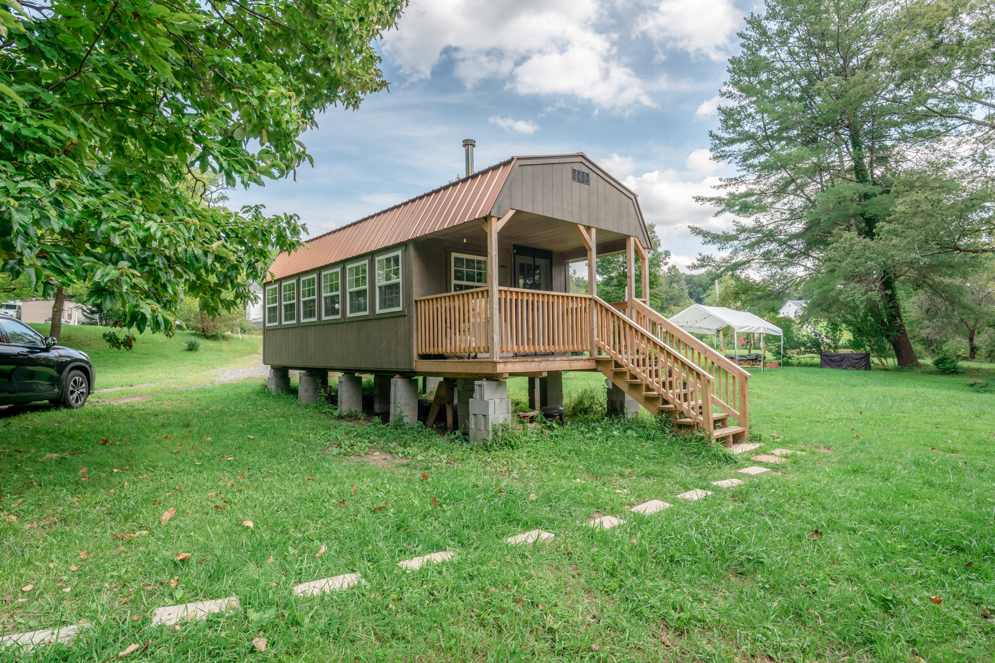 Meadowcroft Riverfront Cabin