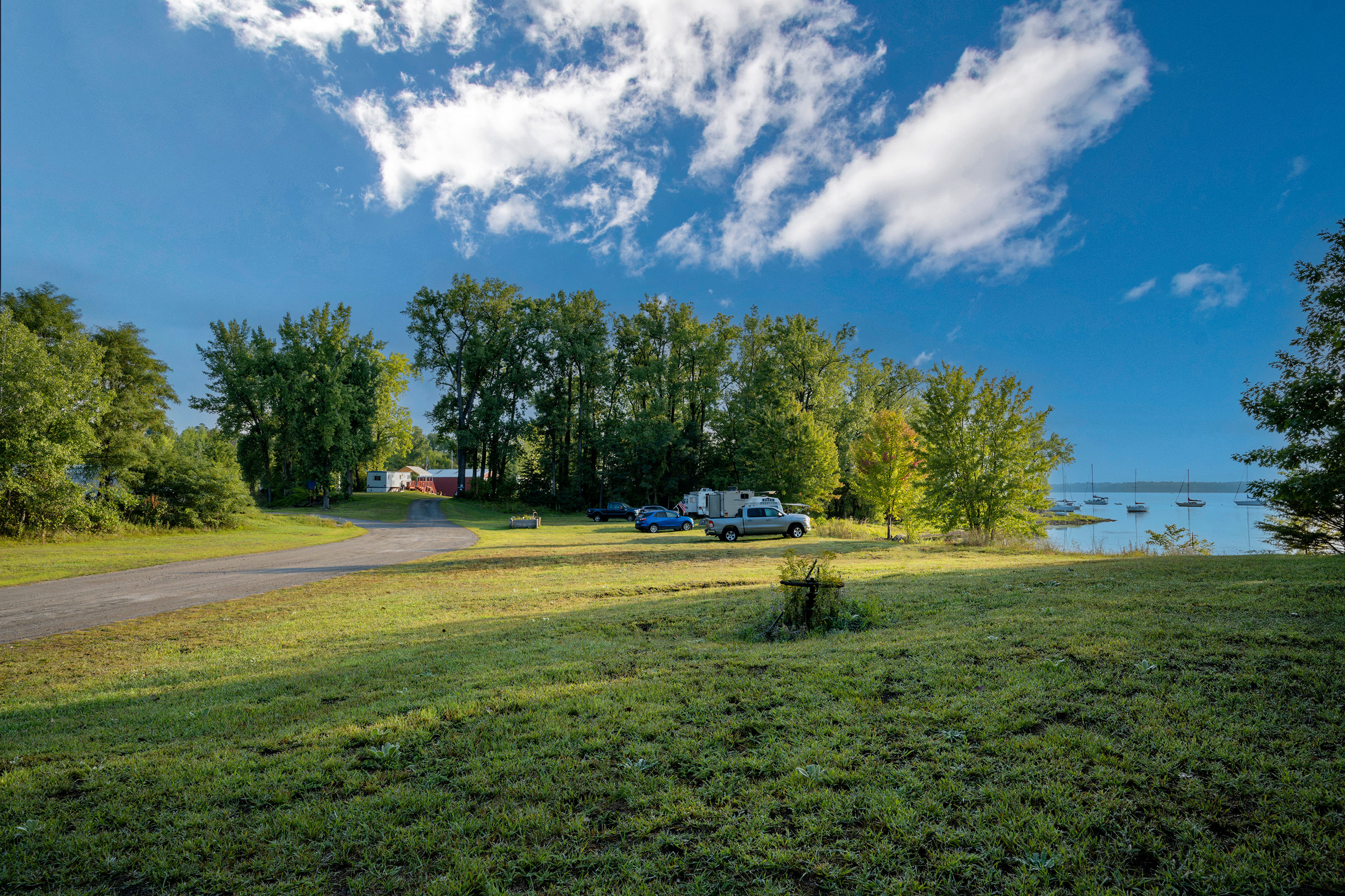 Bridgeview Harbour Marina Lakefront Camping General view of one of the sites for RVs