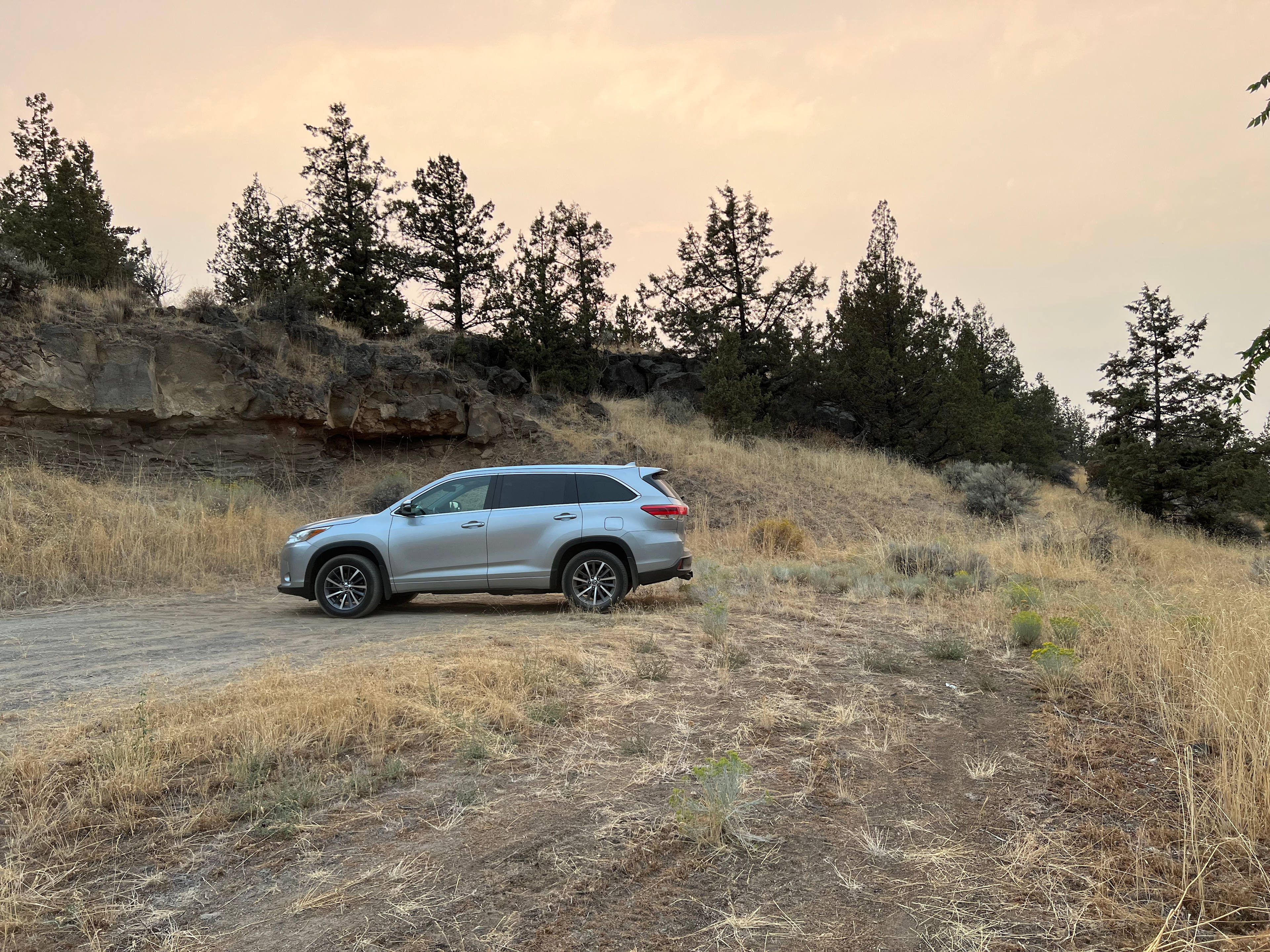 Bottom site with vehicle for reference.