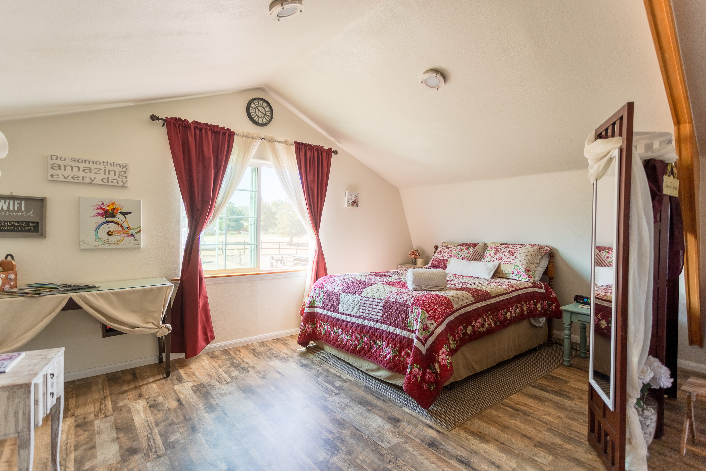 A Cozy Loft in Templeton