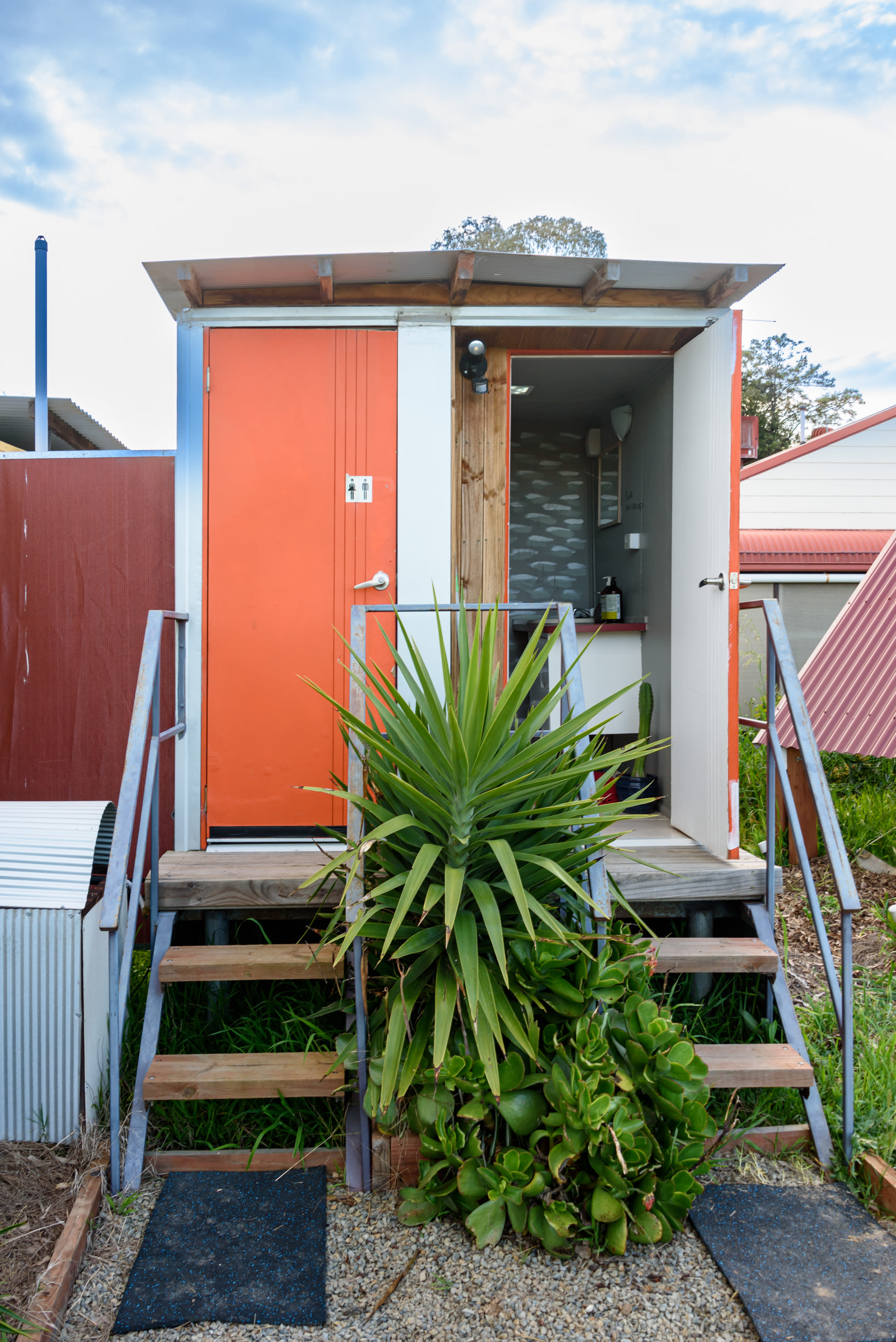 Bathroom/toilet facilities 
