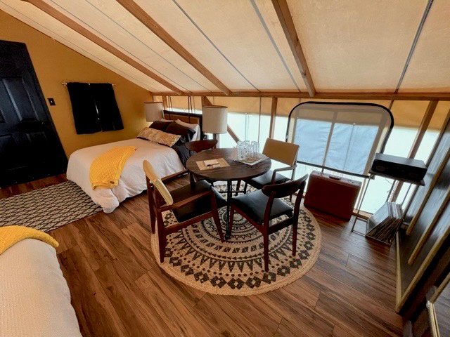 Indoor dinning for 4, enjoy while you listen to the your own private collection of records on the HI-FI.