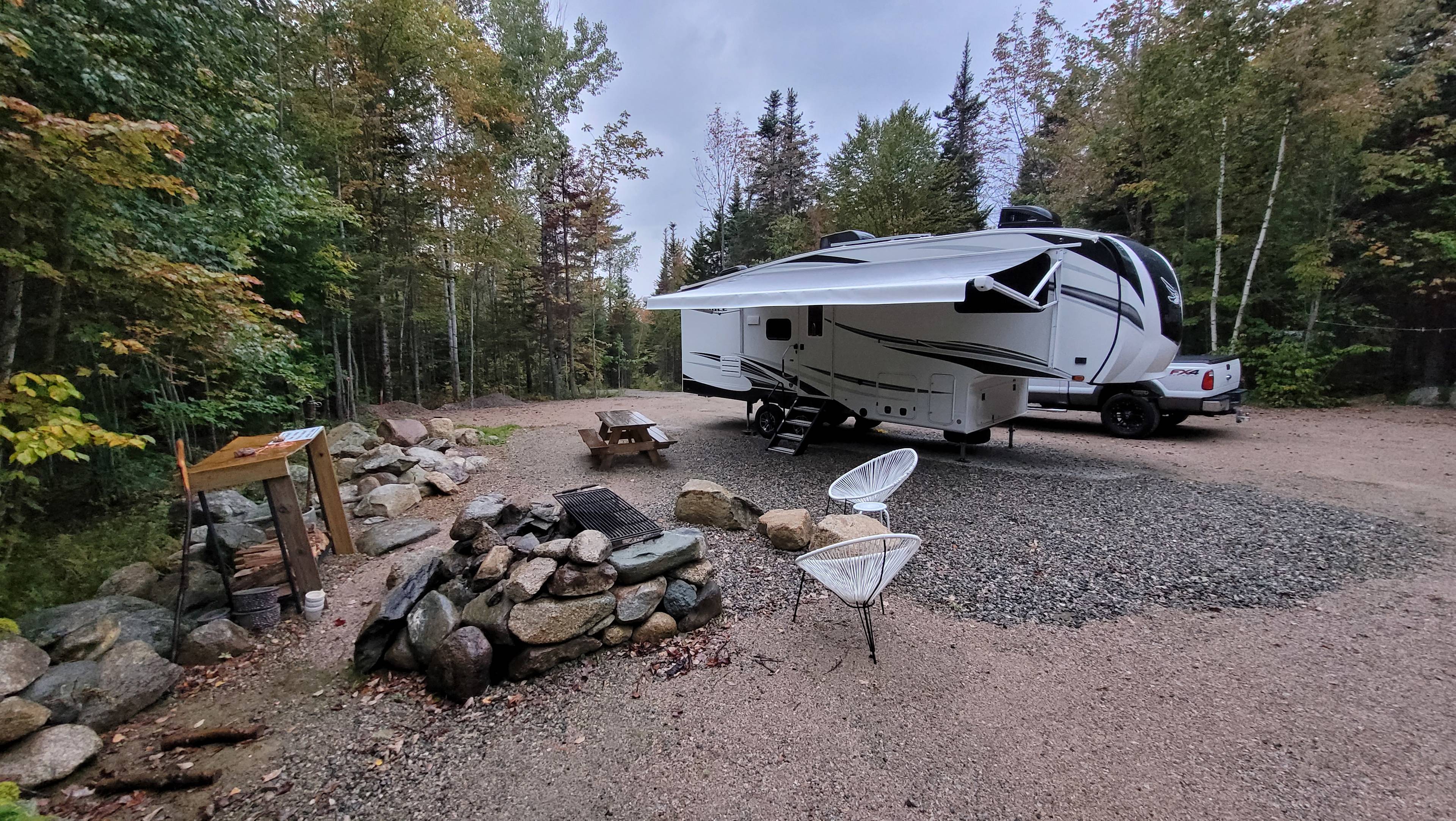 Secluded Camp Convenient Location