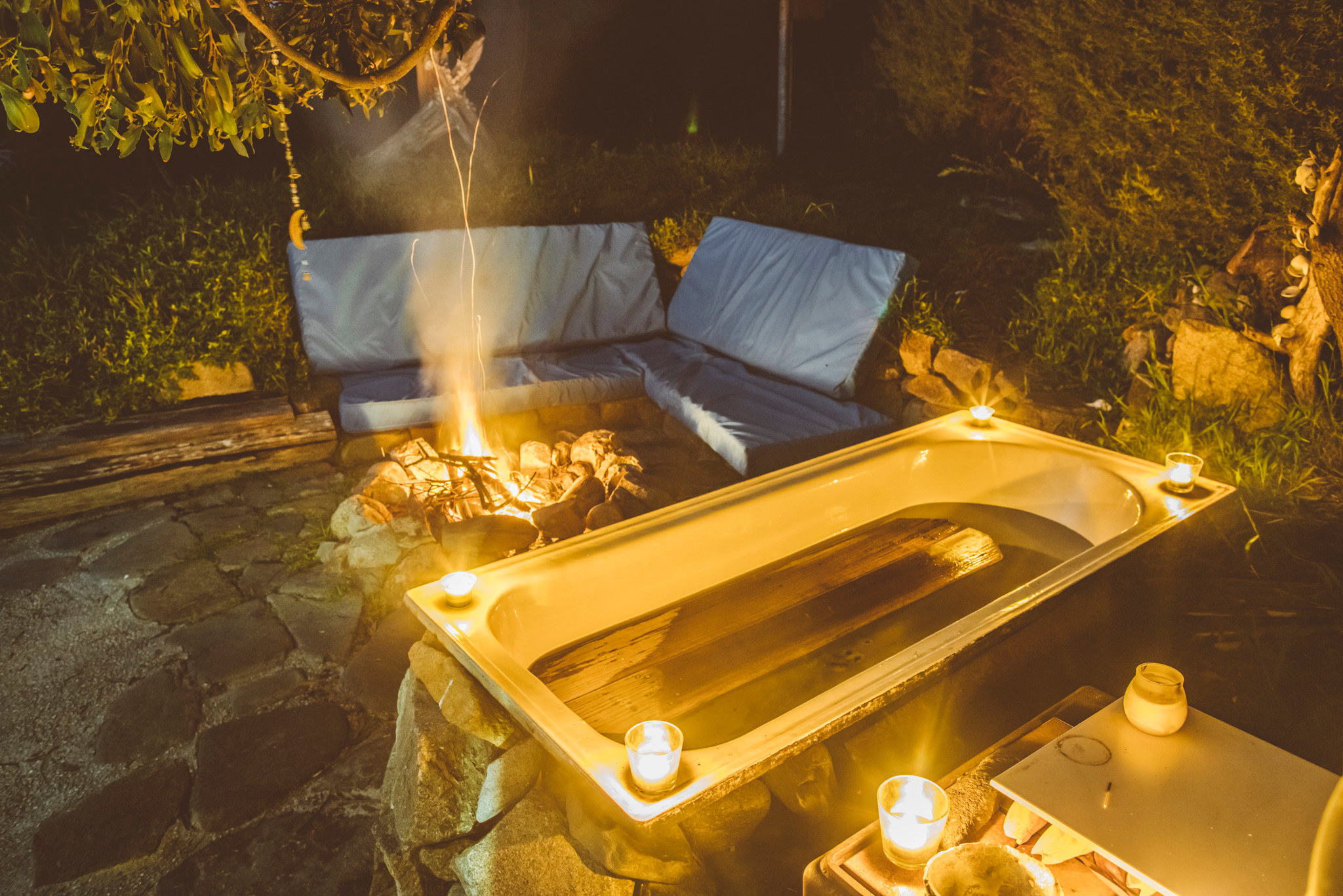 Outdoor lounge & fire bath