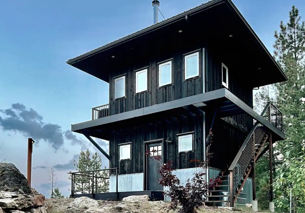 Cozy Lookout Tower