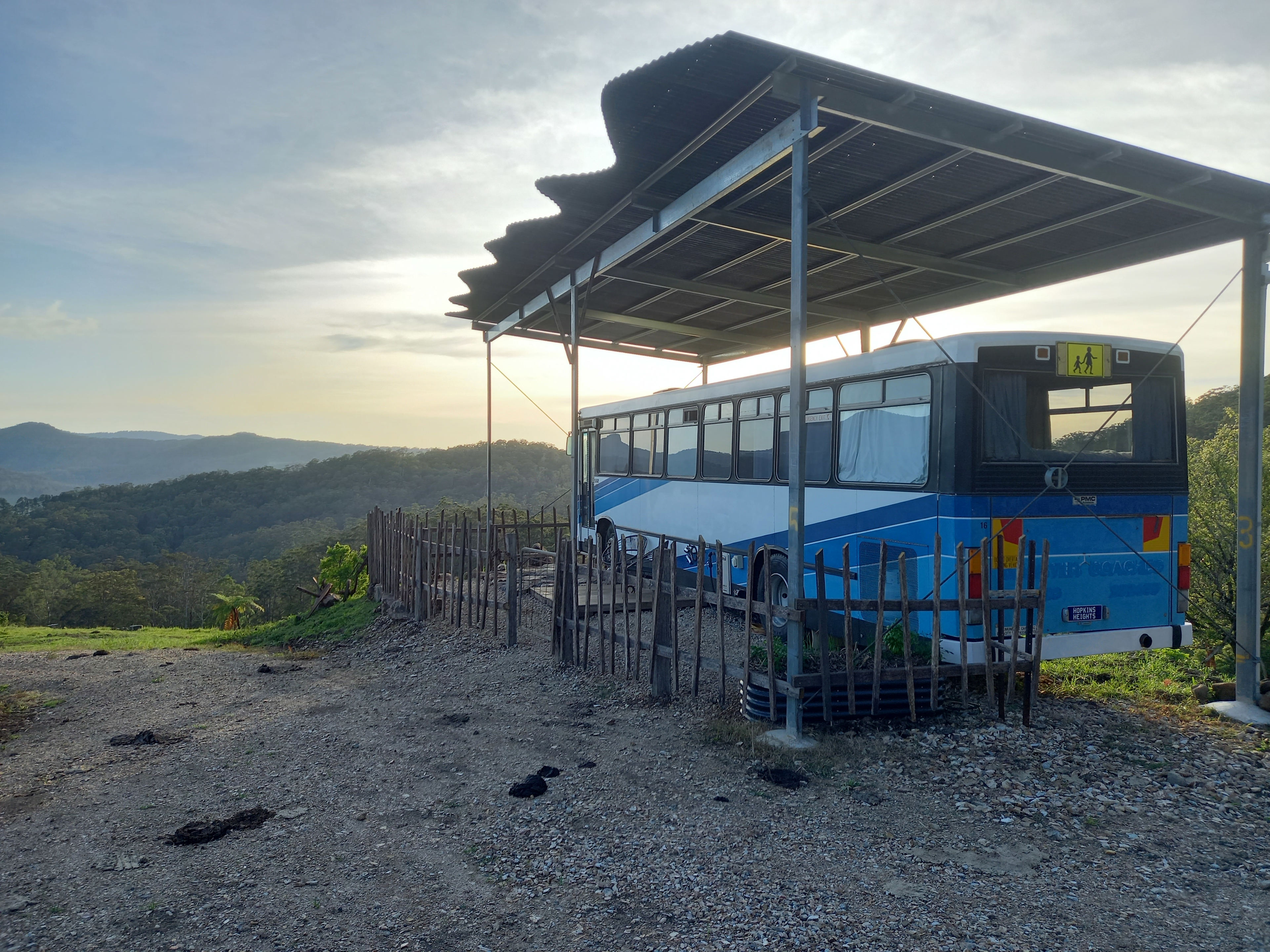 Hopkins Heights Bus