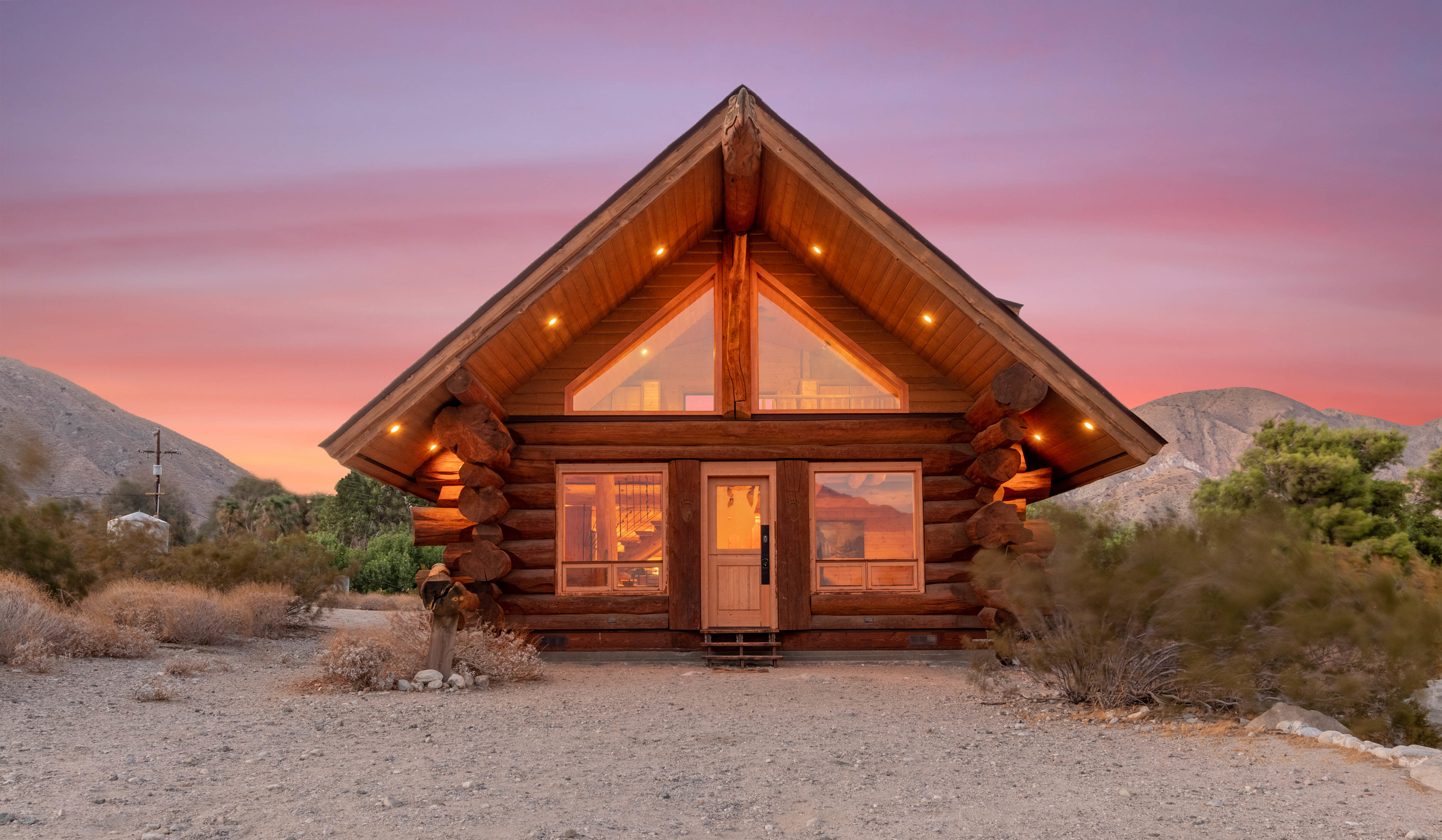 Whitewater Cabin: Desert Retreat