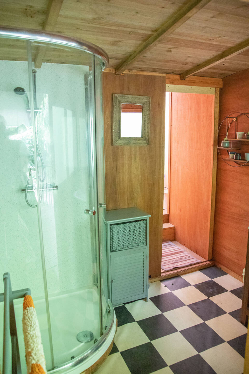 Dernwood Farm Camping & Glamping