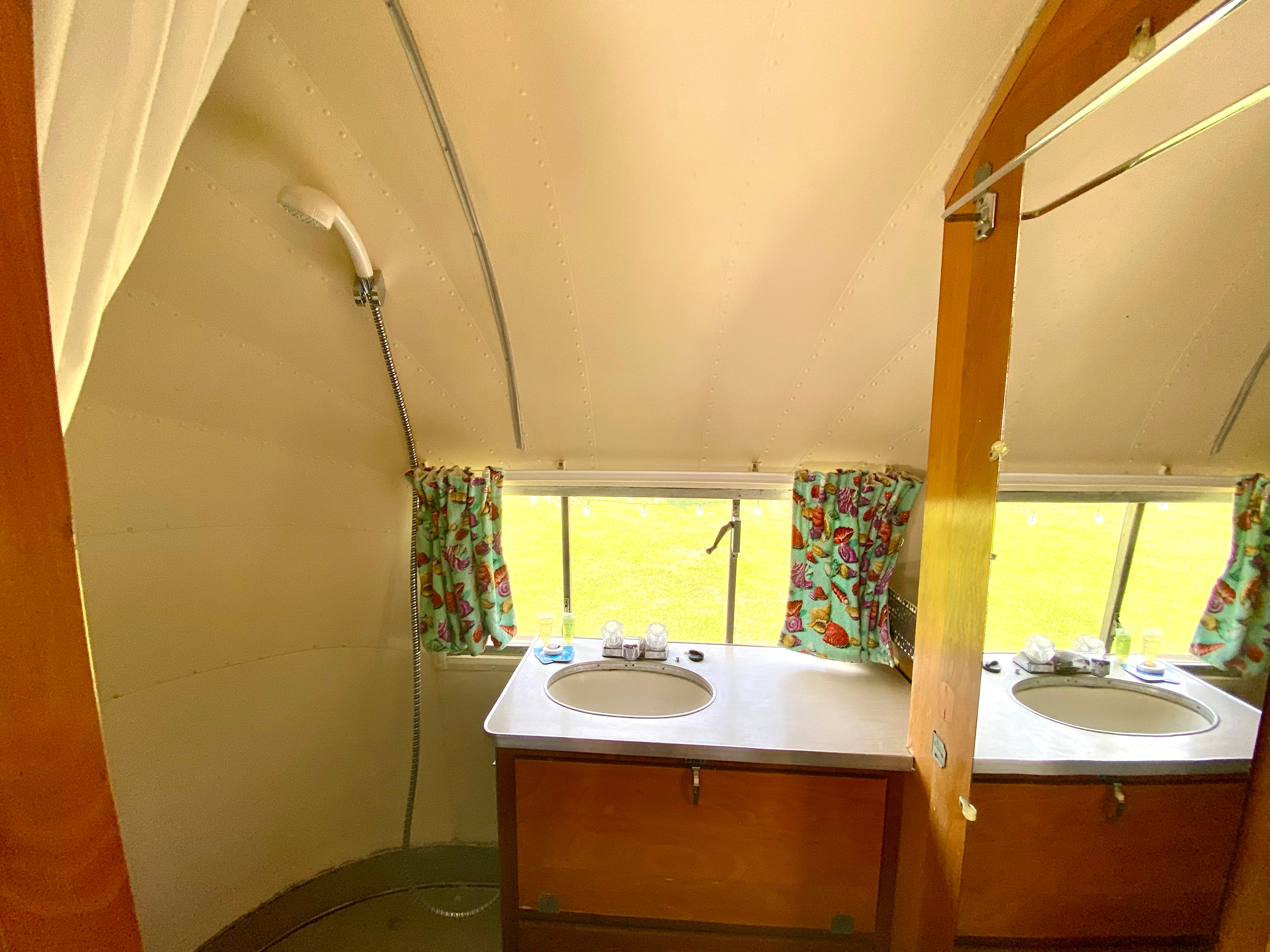 Glamping Retreat & Campsite