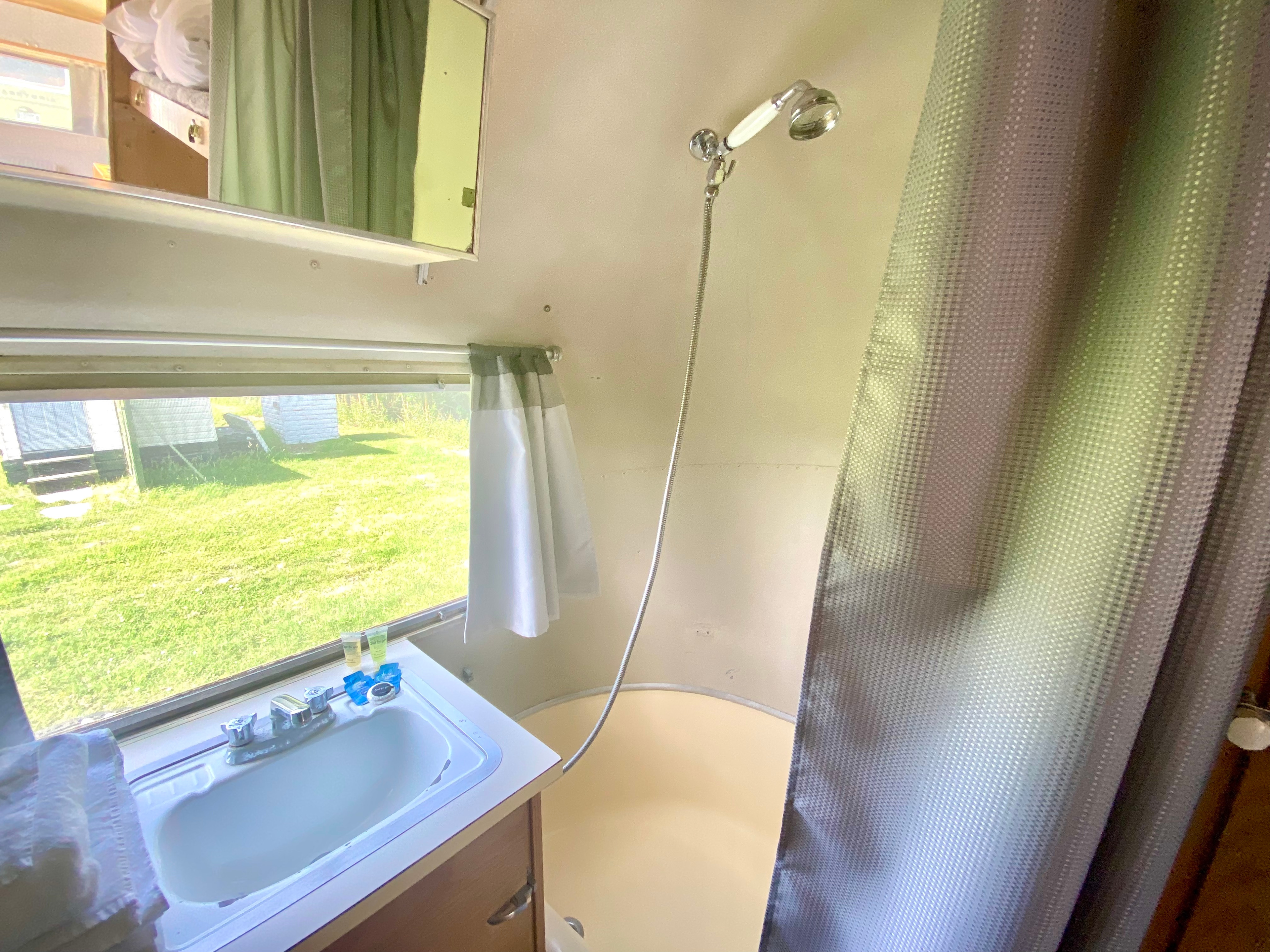 Glamping Retreat & Campsite