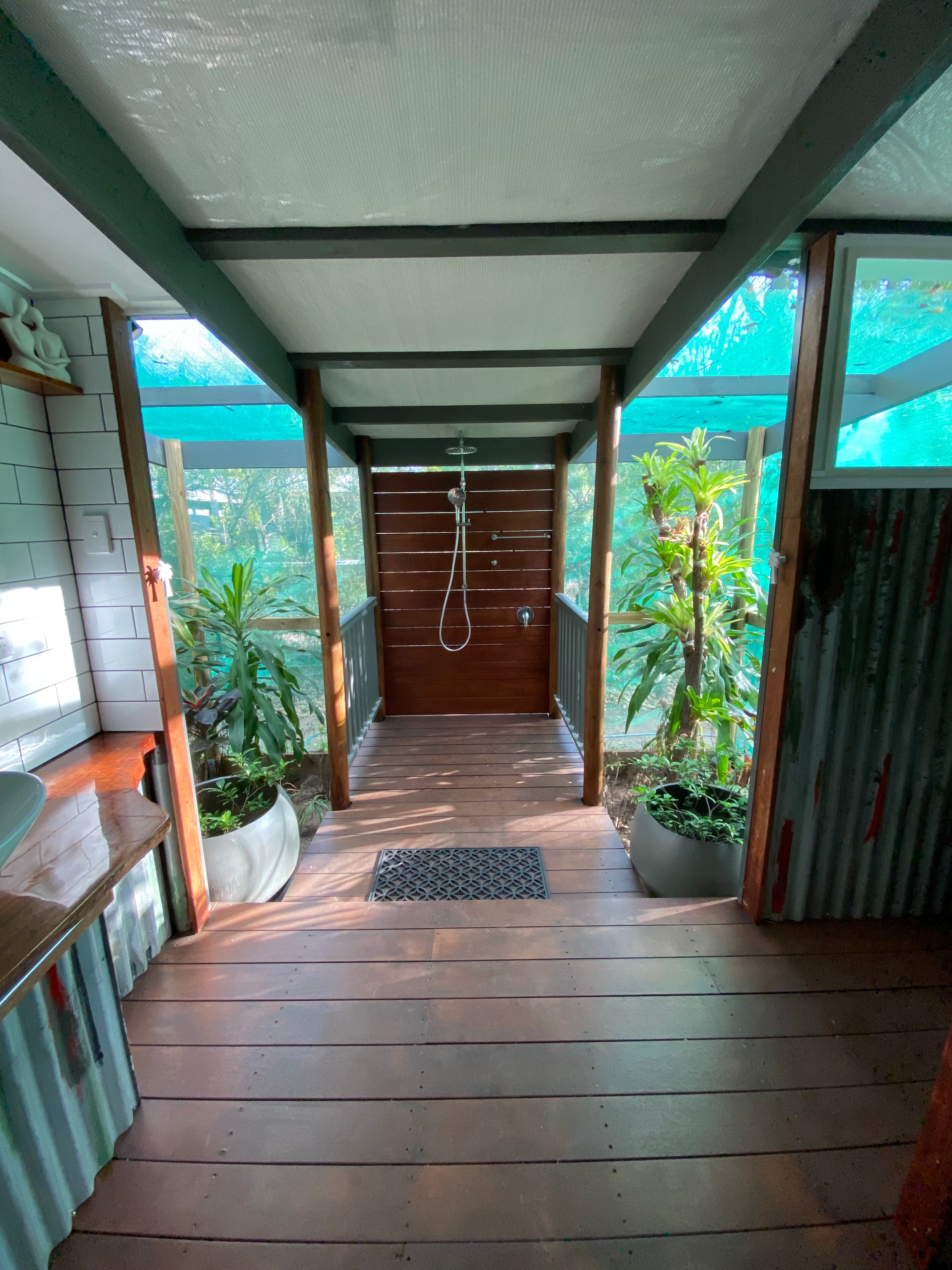 Magnetic Naturally  Island Cabin