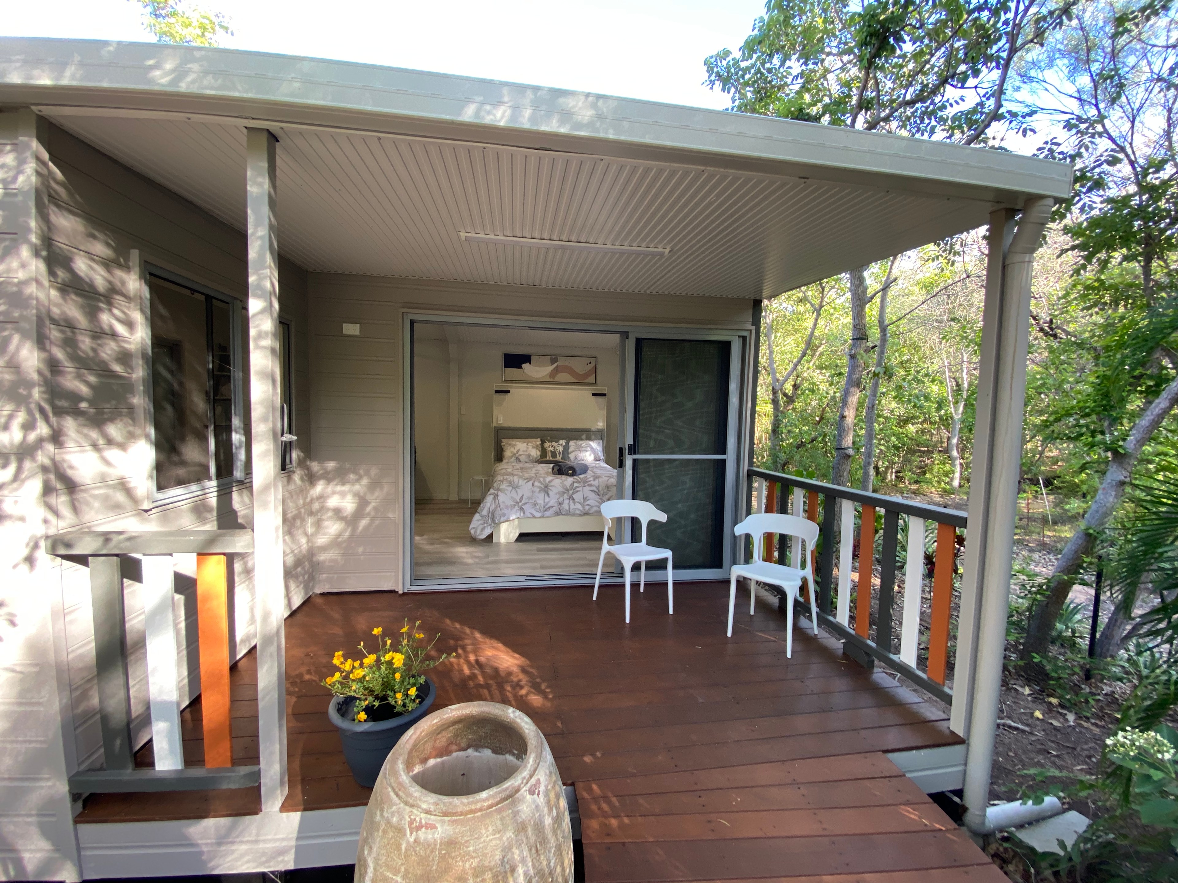 Magnetic Naturally  Island Cabin