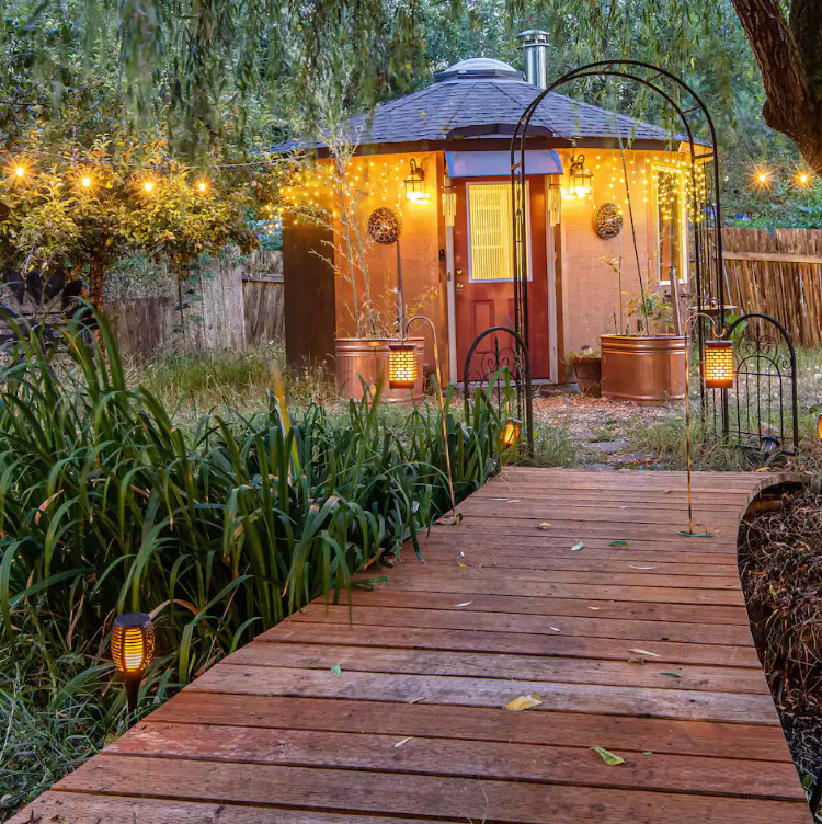 Relaxing Private Roundhouse