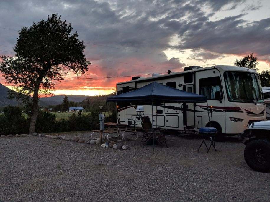 Chinook Cabins & RV Park