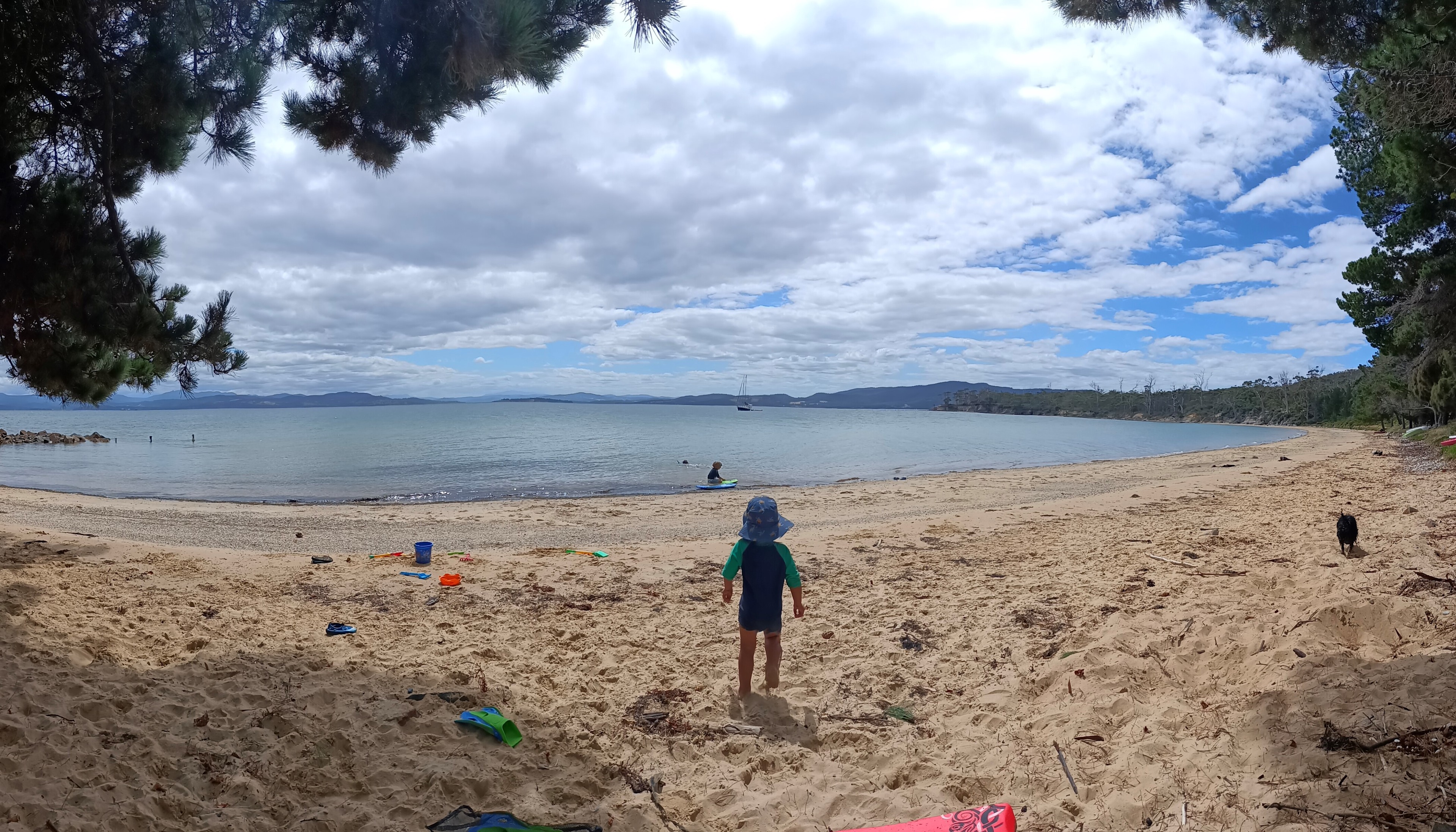 Cemetery Beach 10 min away