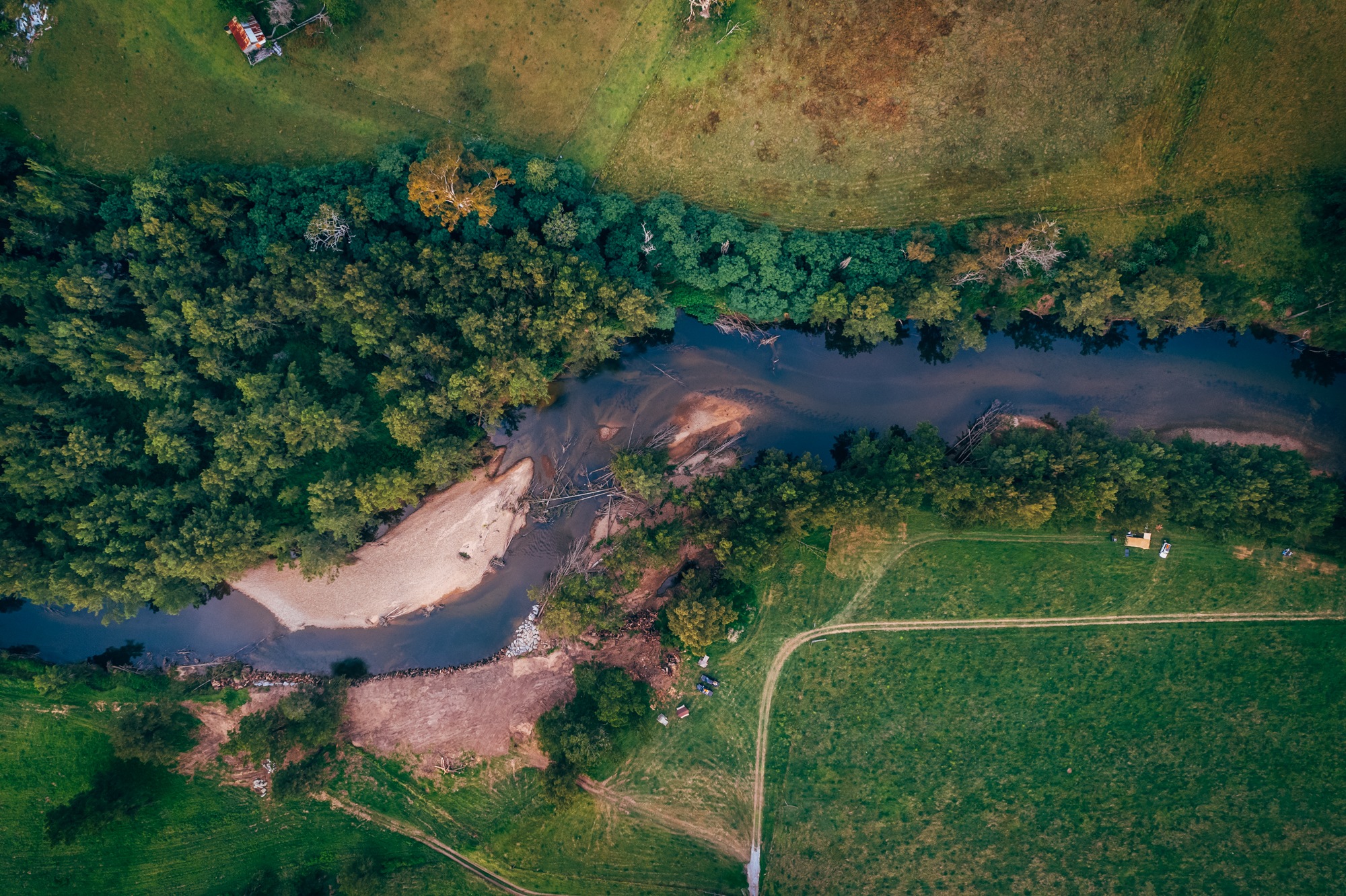 Bird eye view of the Deua river