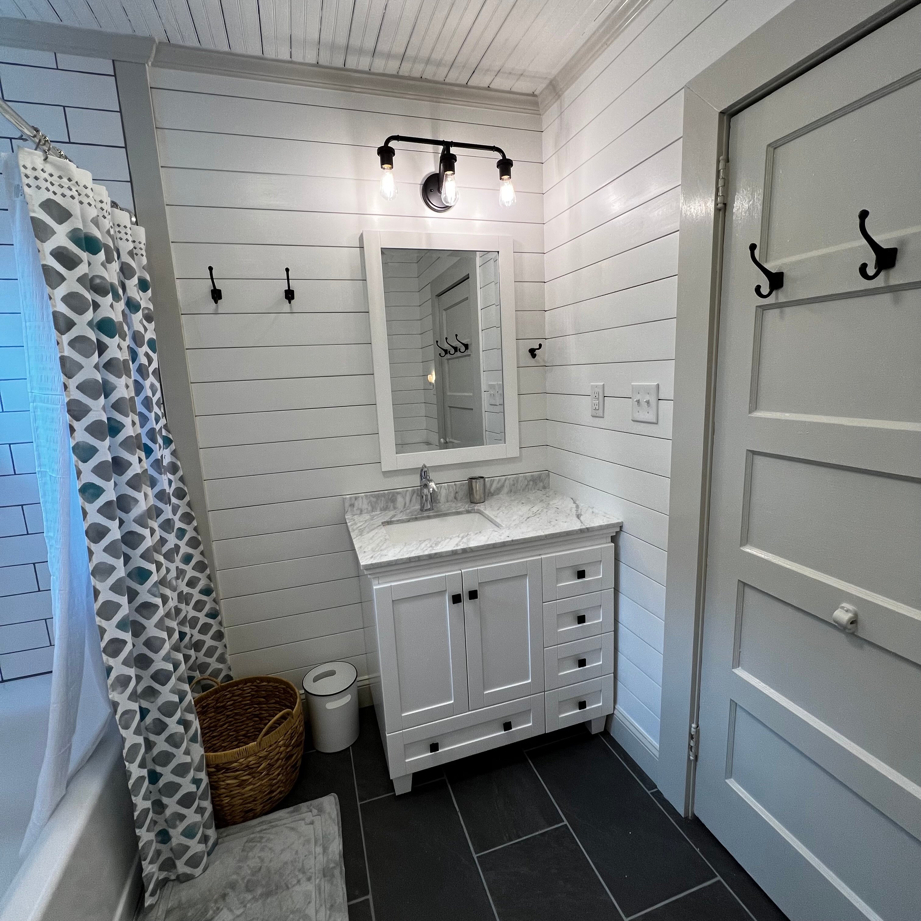 Enjoy Pearl's new Gas Fireplace !