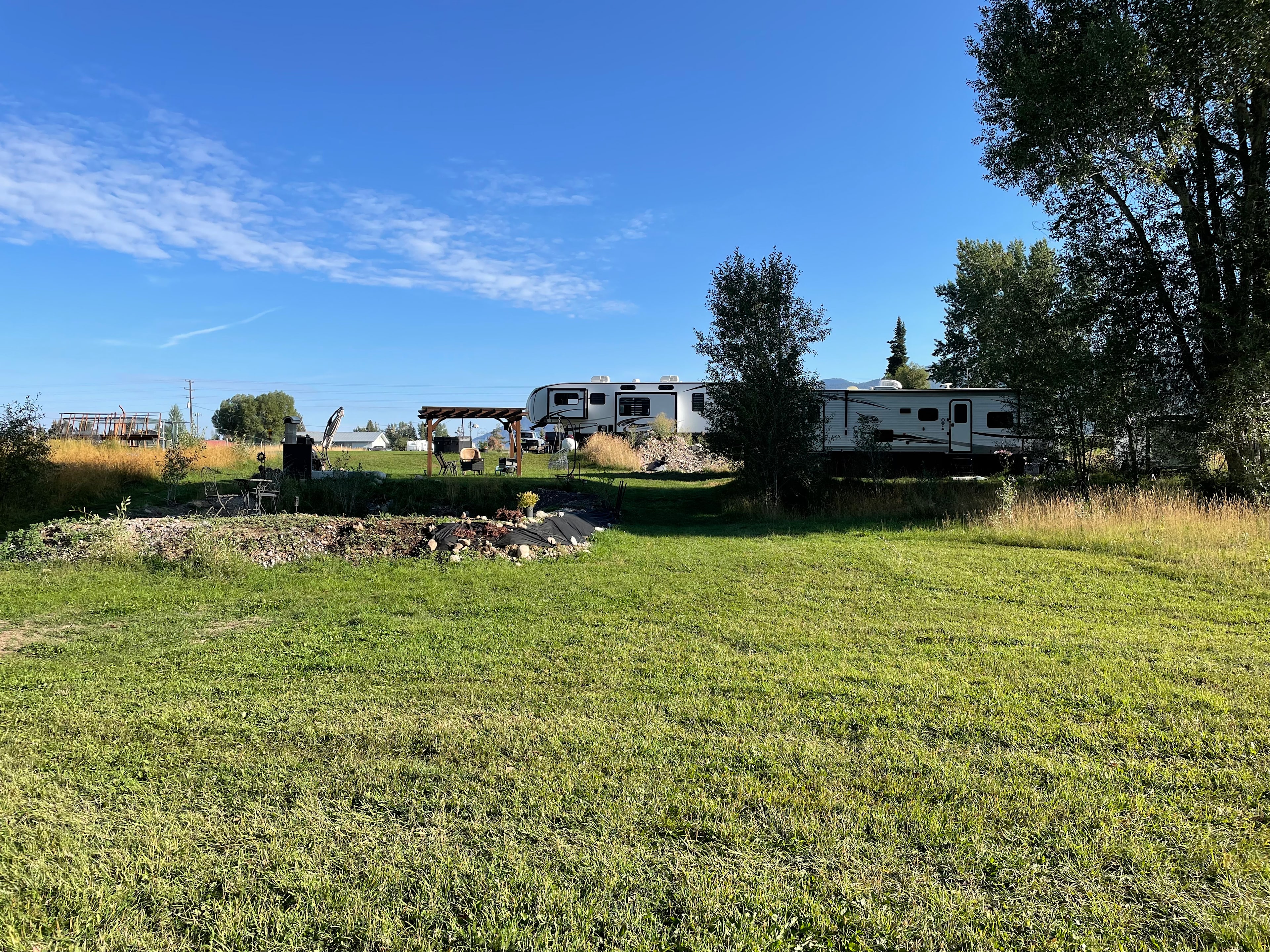 RV located up on the bench just a short walking path to the creek