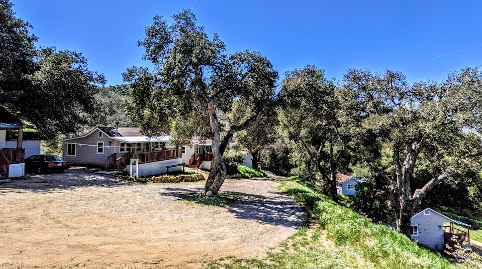 Hideout Mountain Lodge