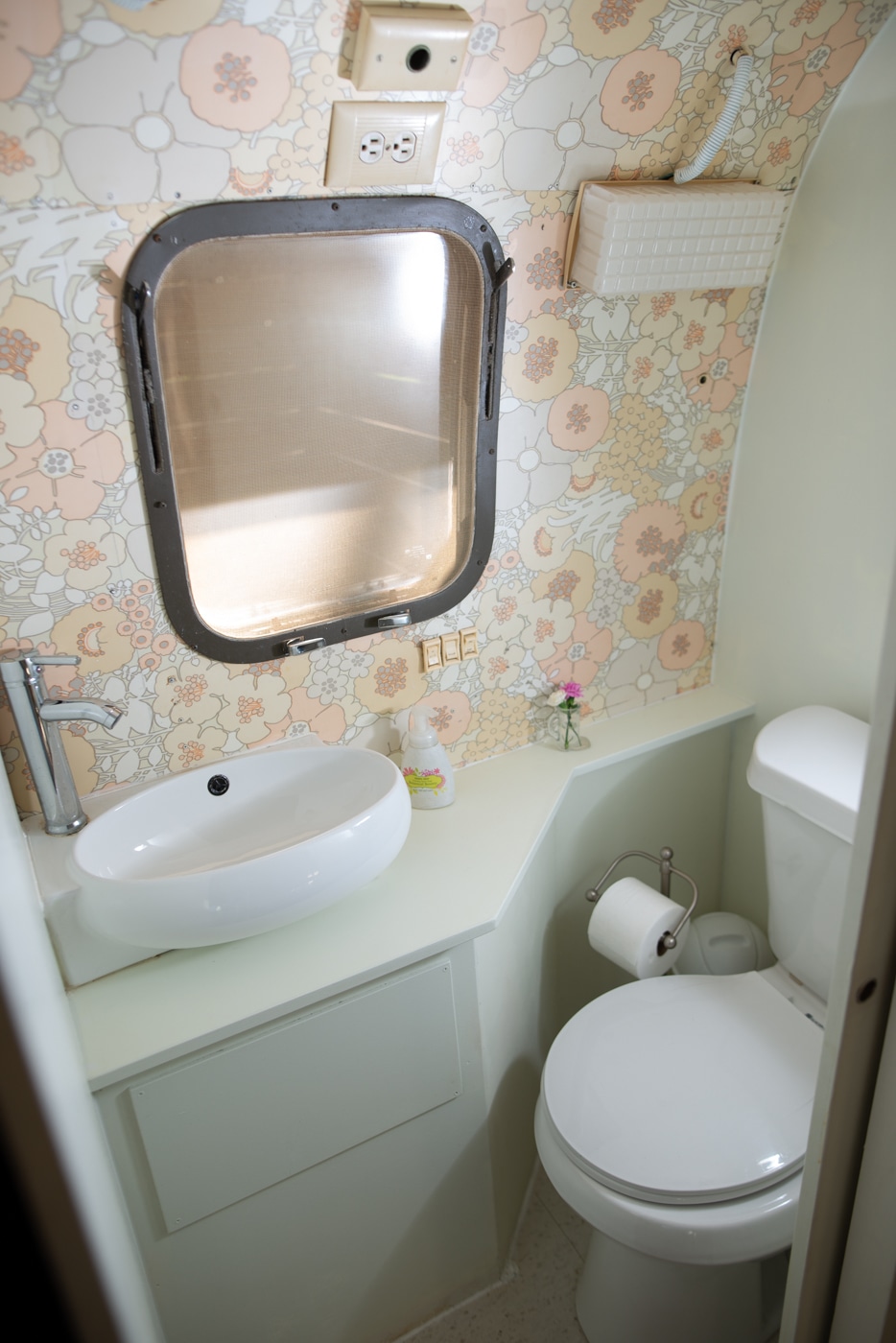 Cozy Cactus Airstream with Hot Tub