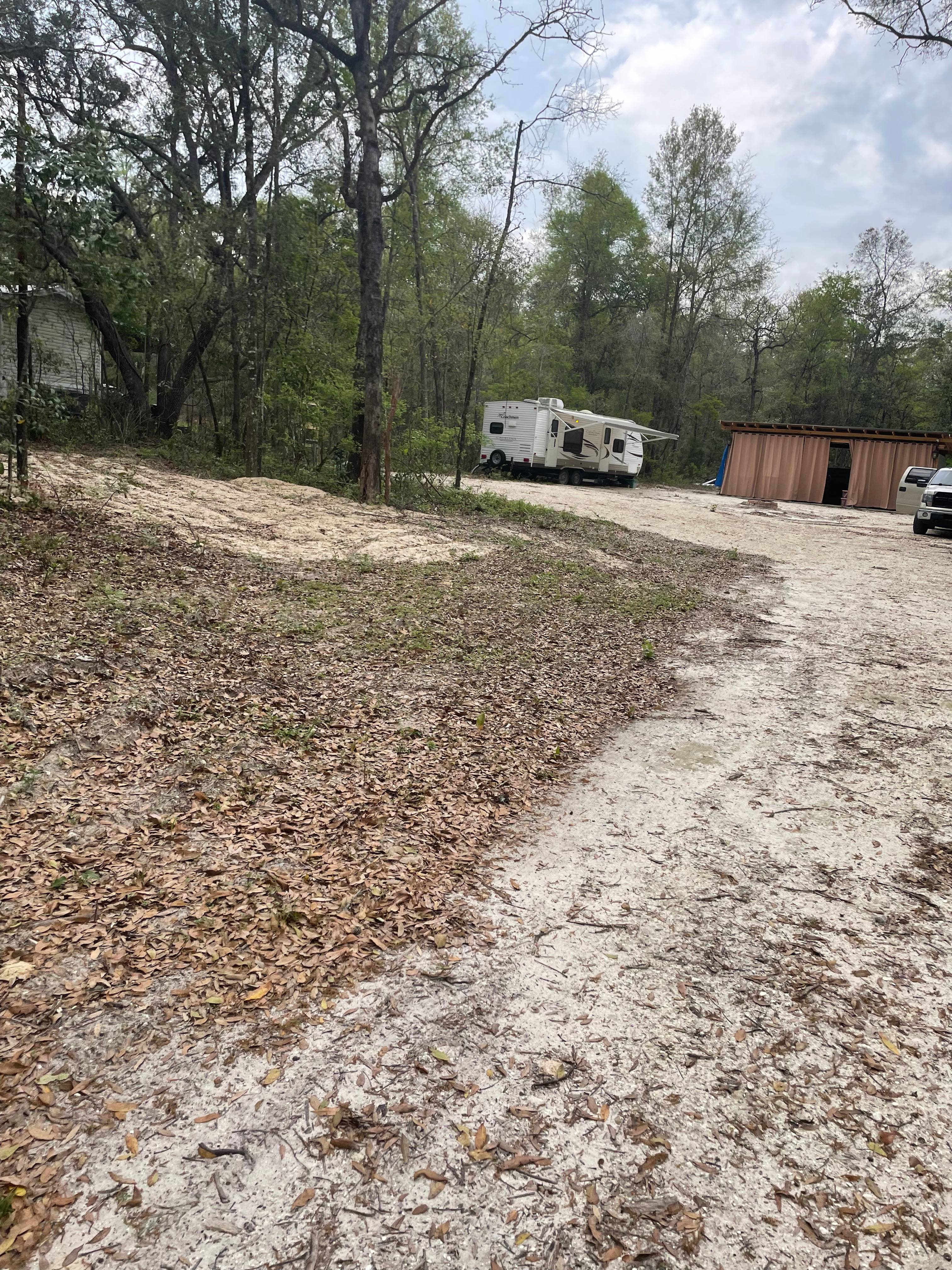 Otter River Hideout w/kitchen-bath