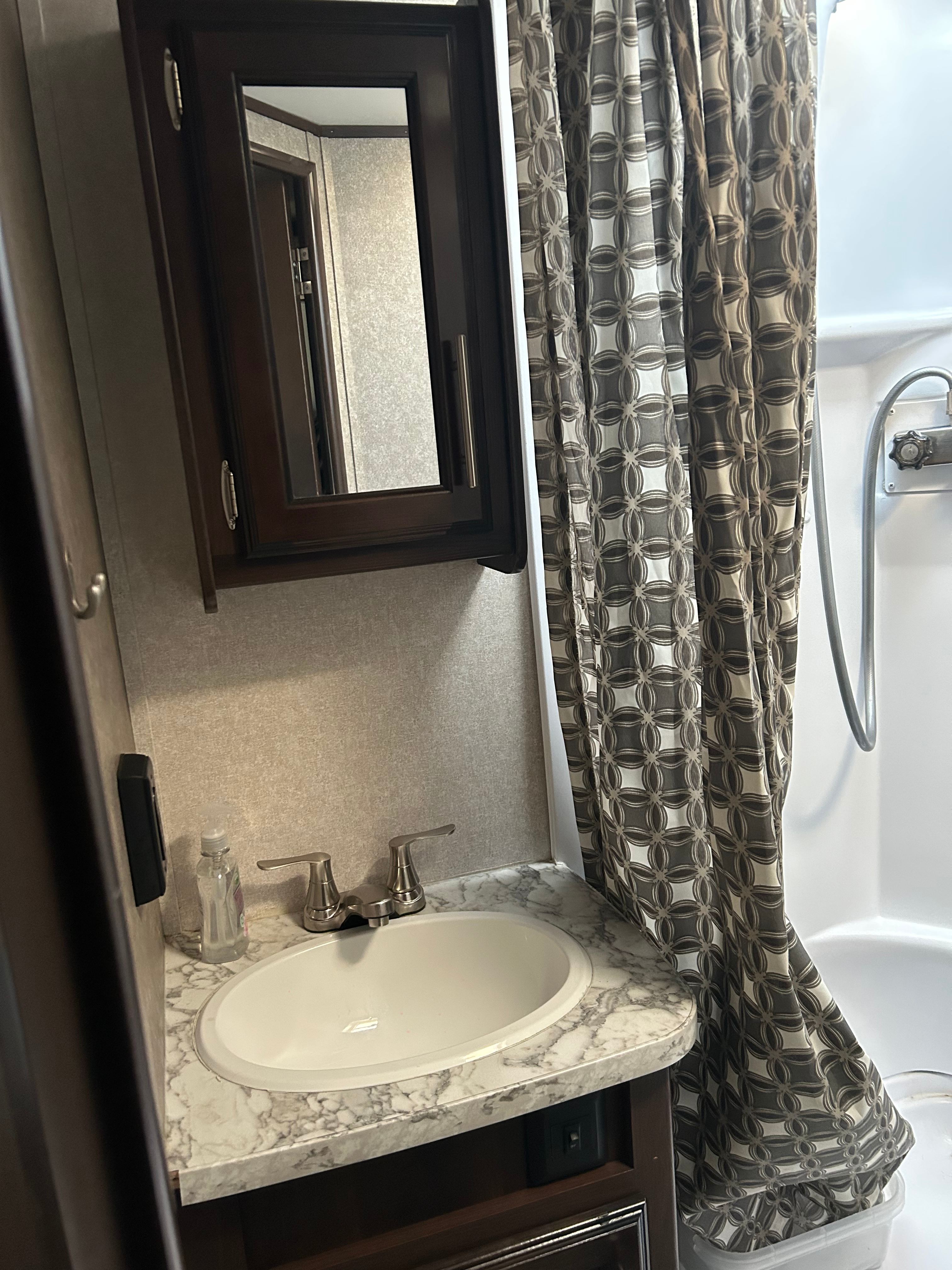 Old Barn Studios and RV Sites