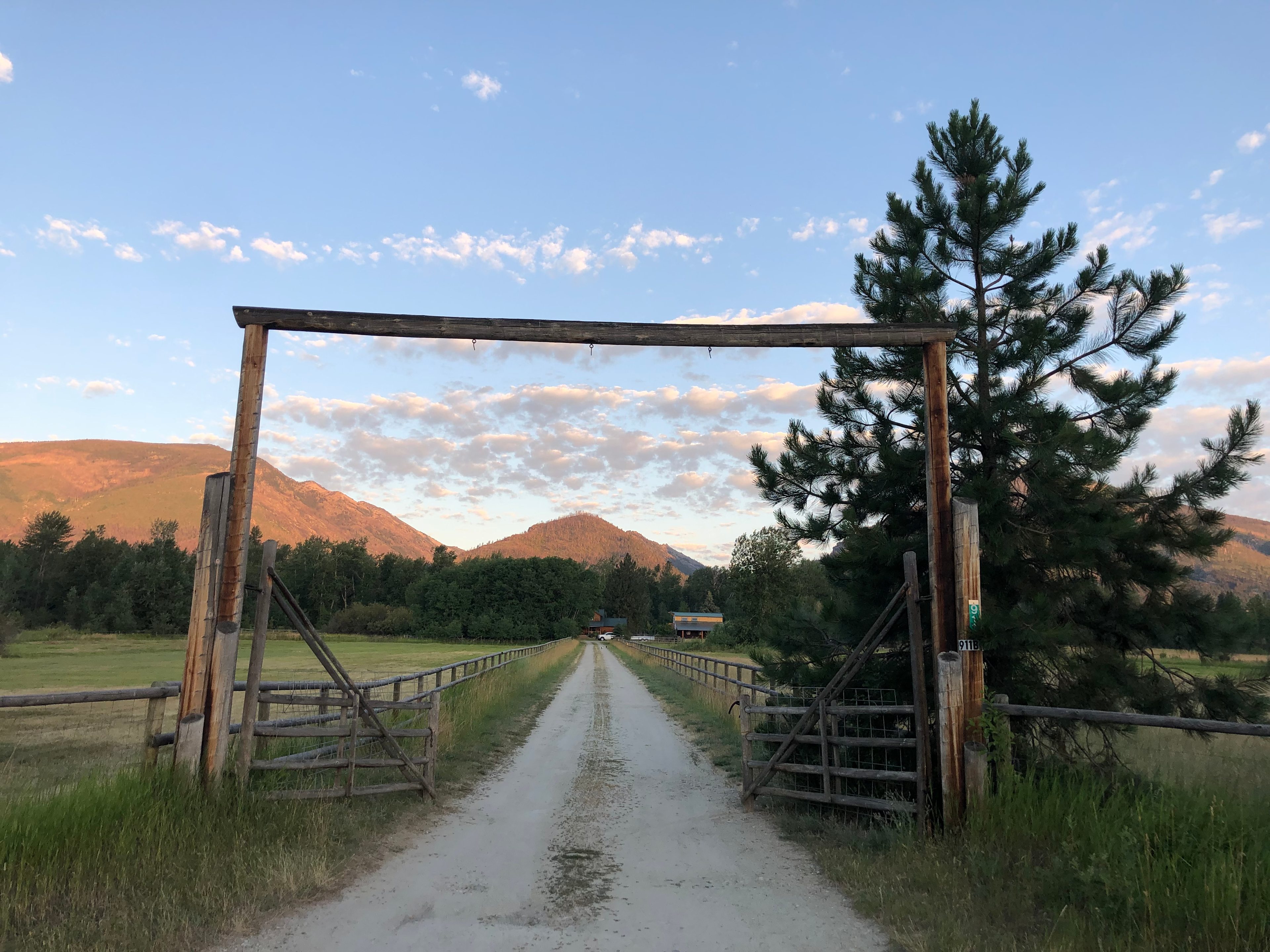 Old Barn Studios and RV Sites