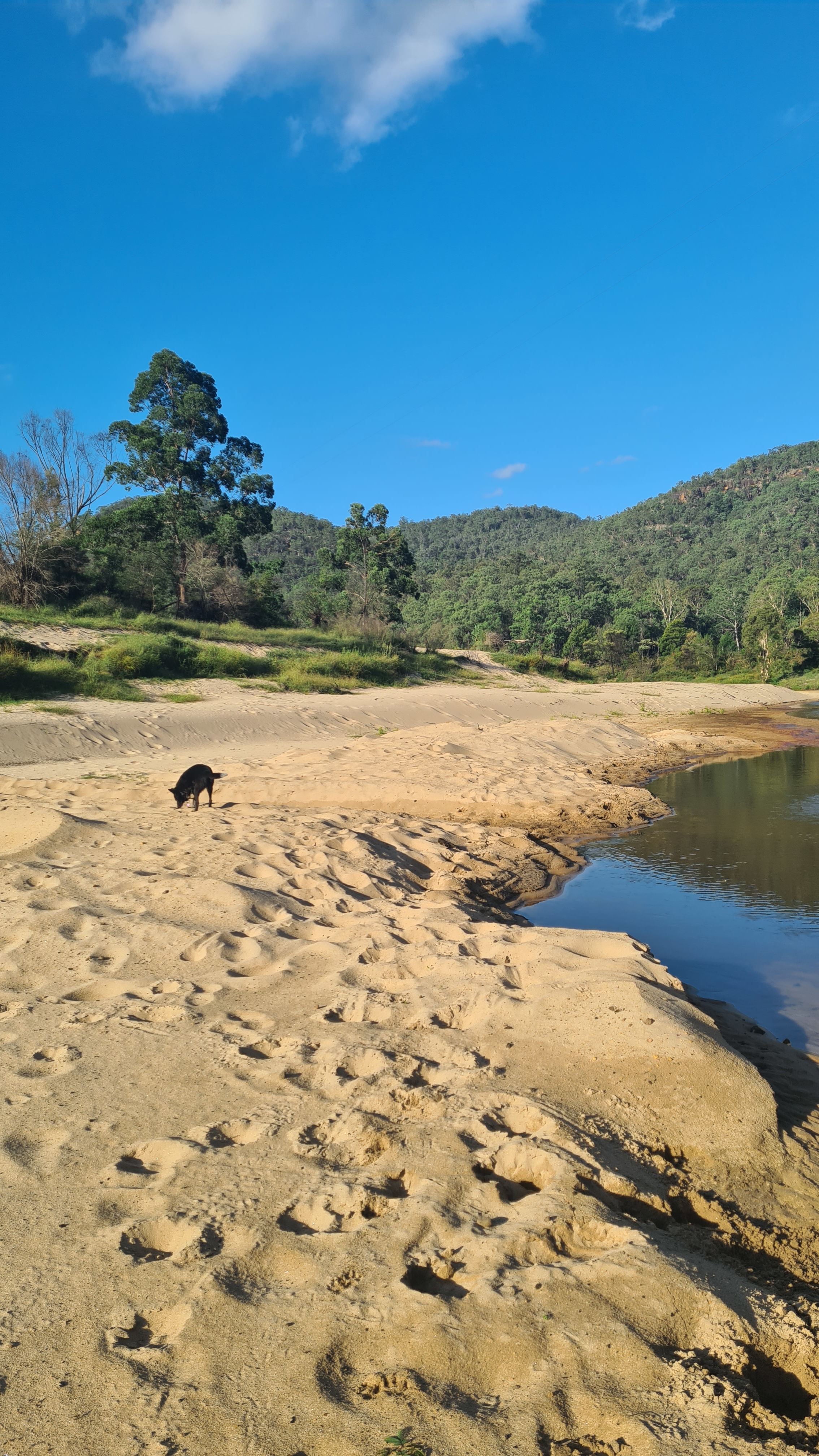 Looking upstream. A 5 min walk to the waterhole