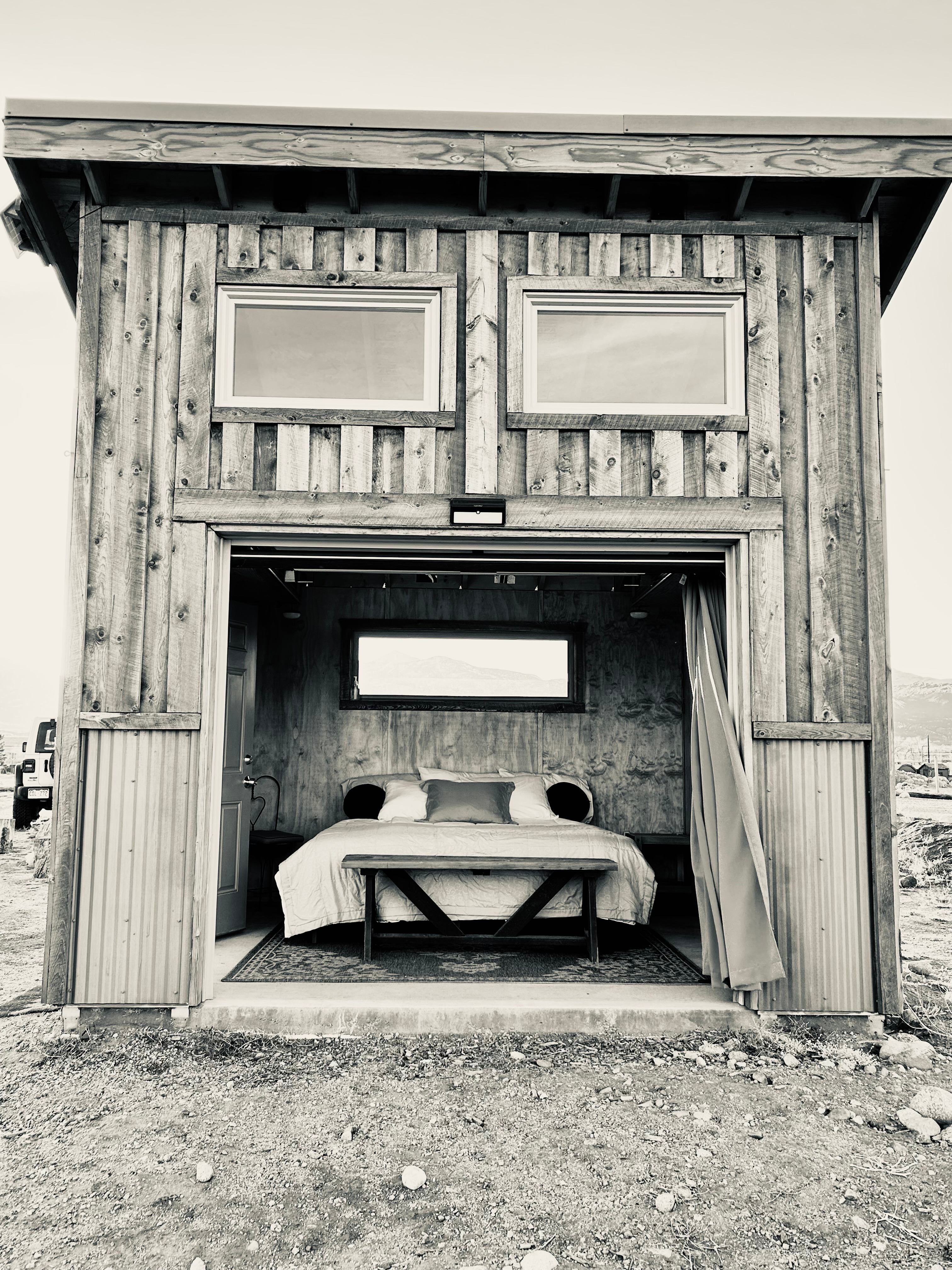 The Bed, the sounds of the river, and your back window given you the best view of Mt. Princeton you could ask for! 