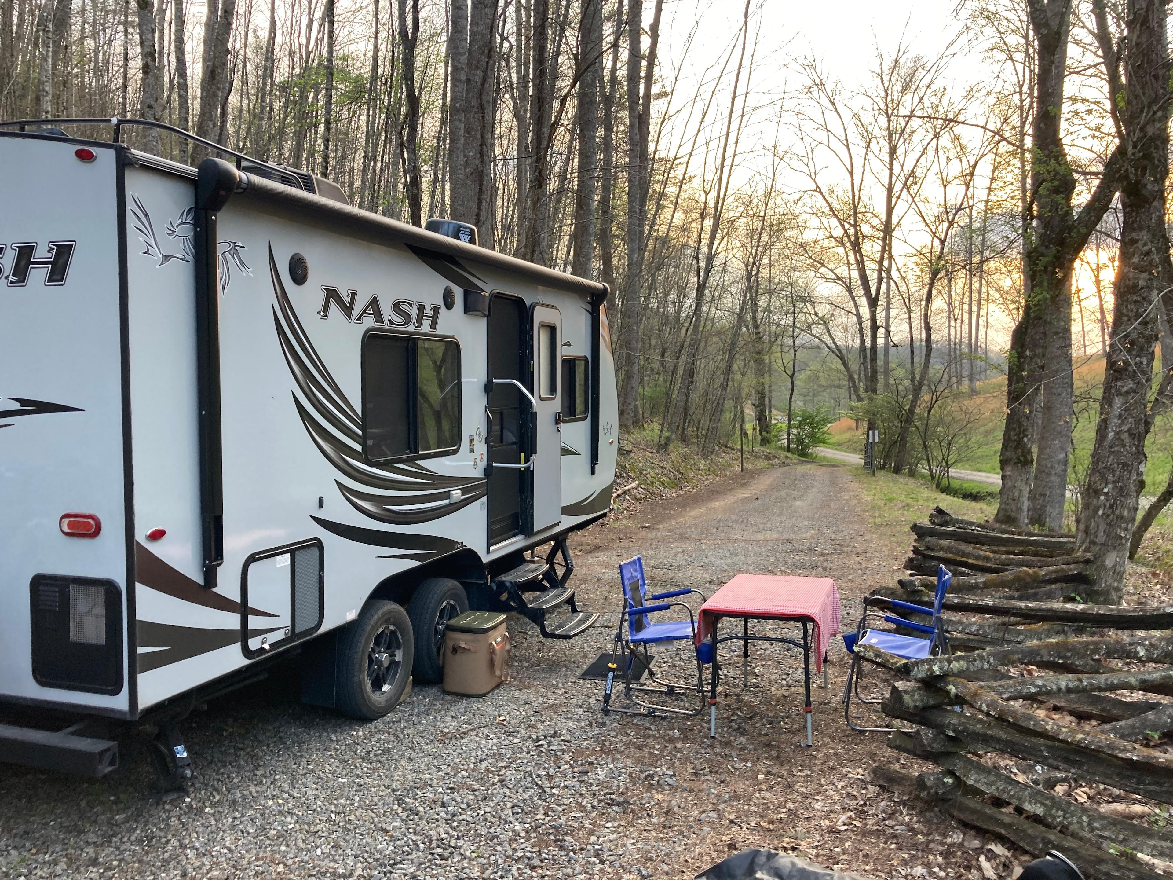 RV w hookups 35 acres hike & fish