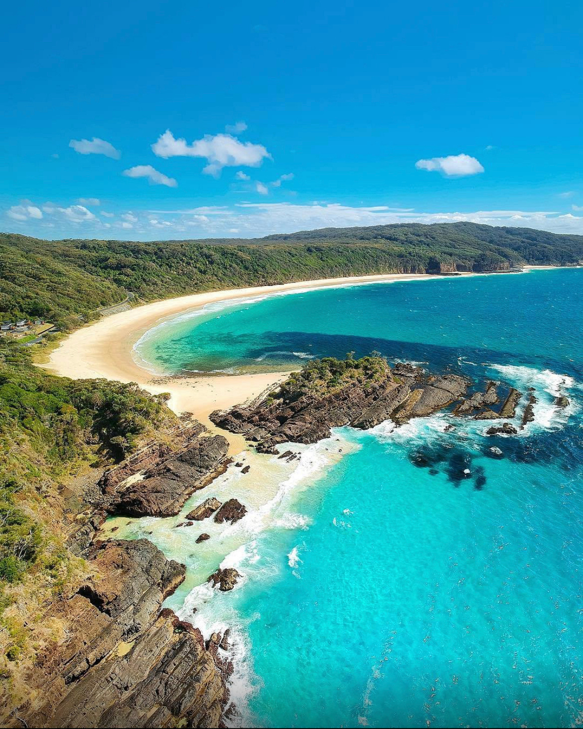 Seal Rocks Beach 15 minutes drive