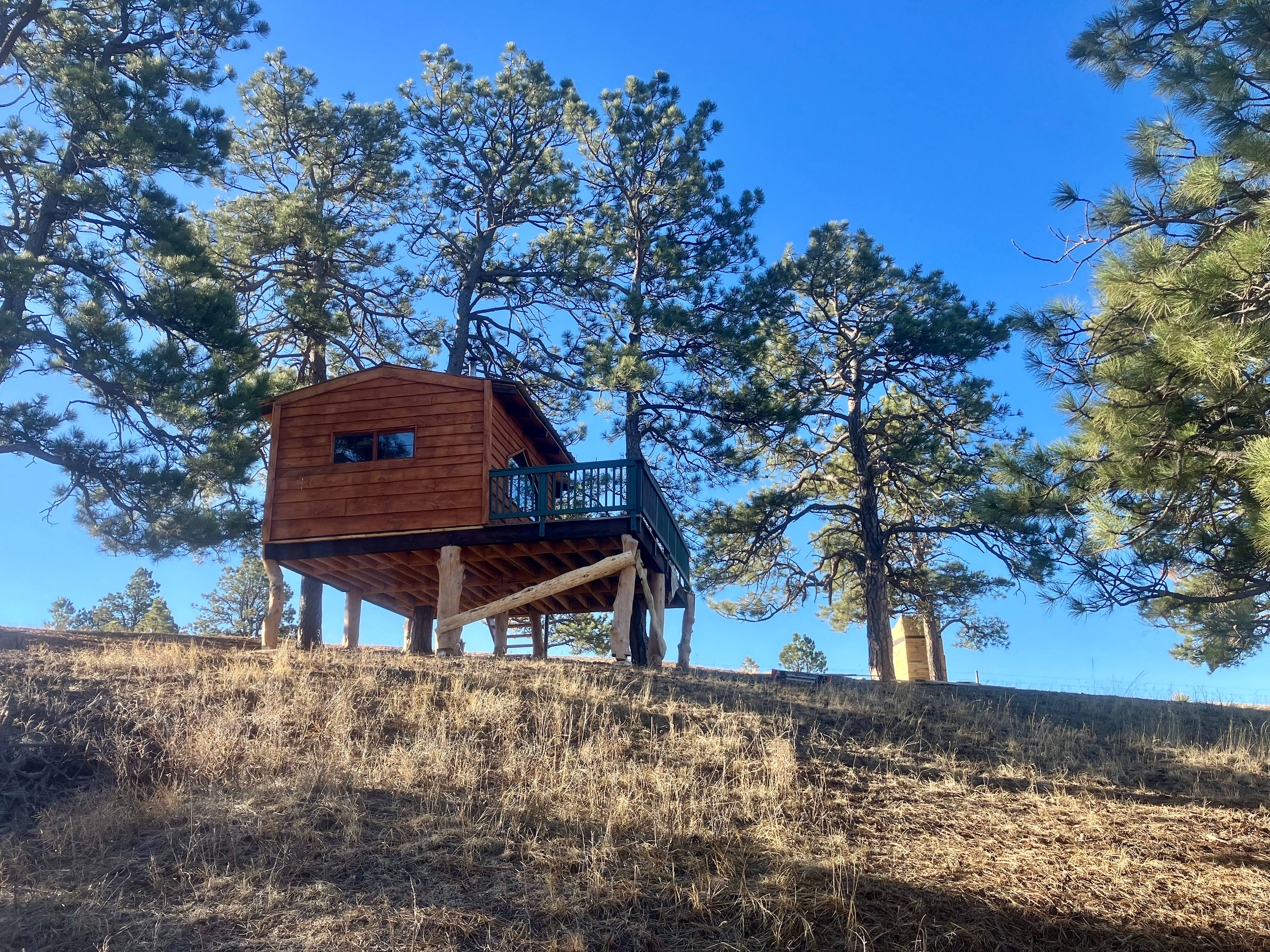 Harmony Ridge Farm: Cabin/Camping