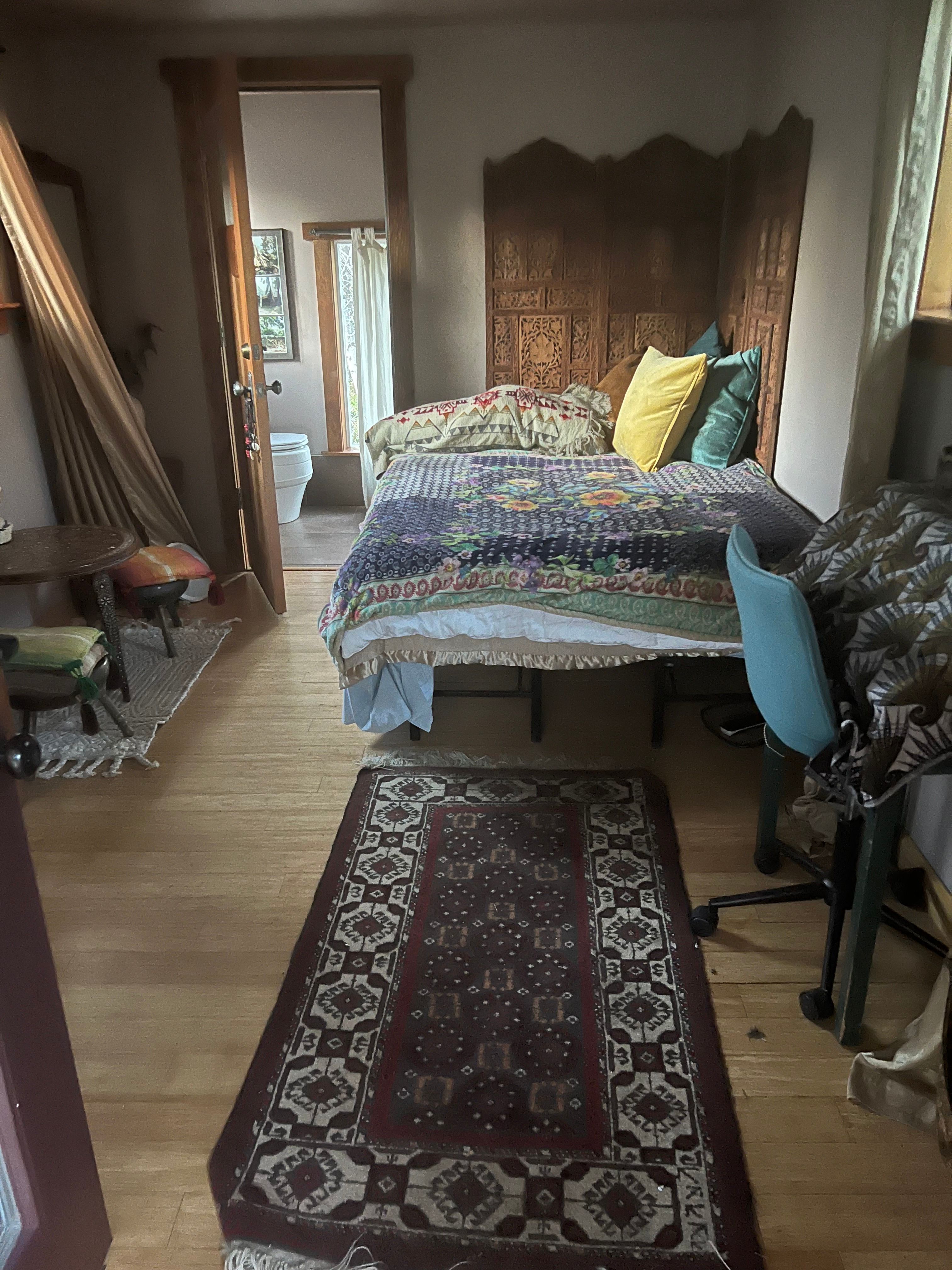 Creekside cottage and sauna