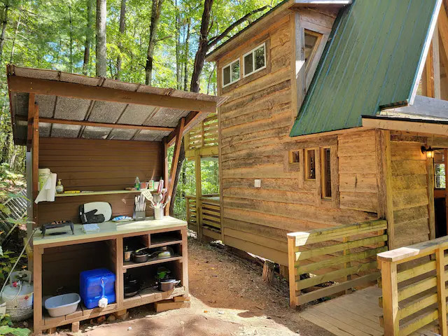 "Great little "glamping" getaway! I would book again!"-Jacob March2026