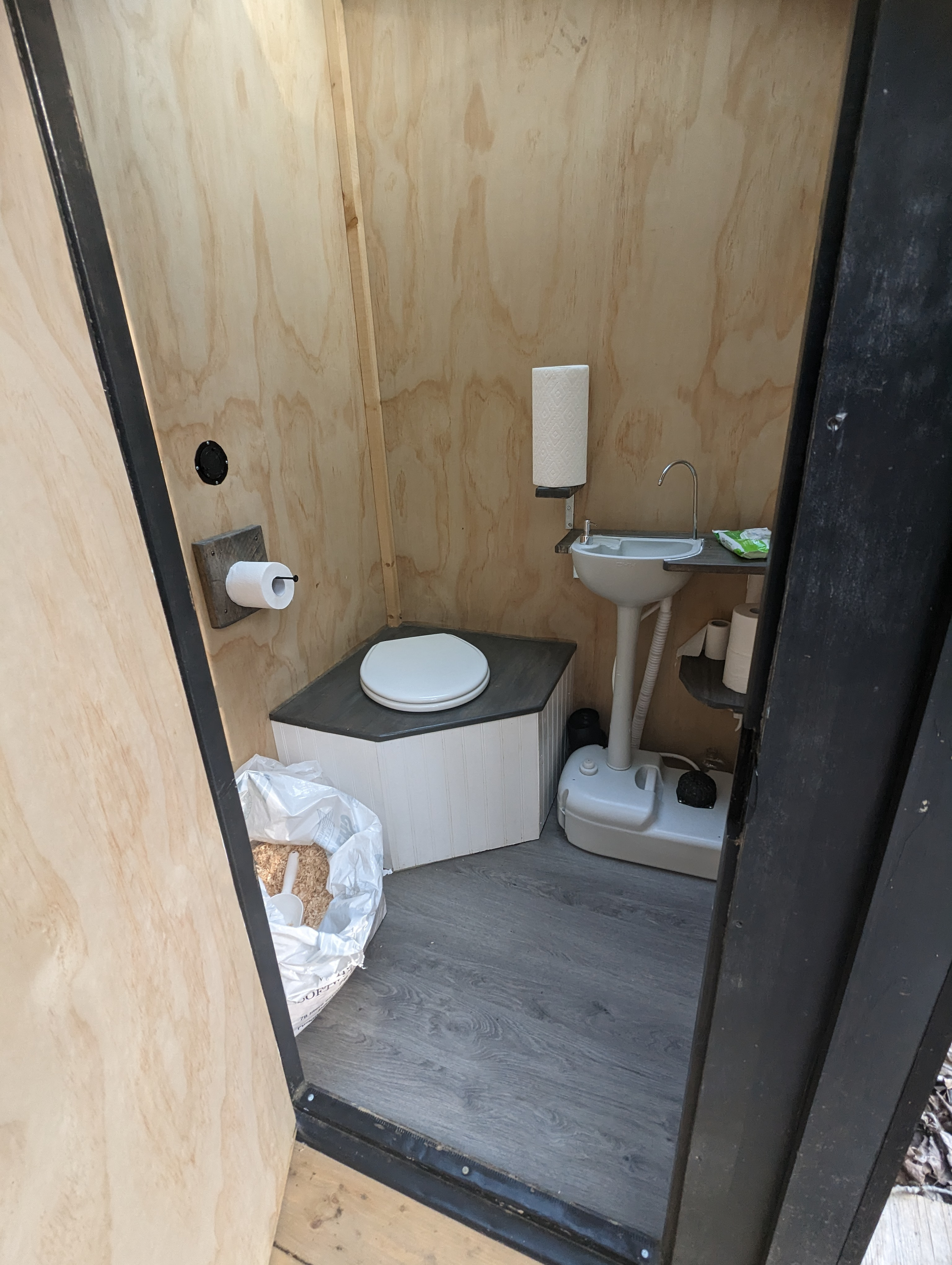 Off Grid Dark Sky River Retreat