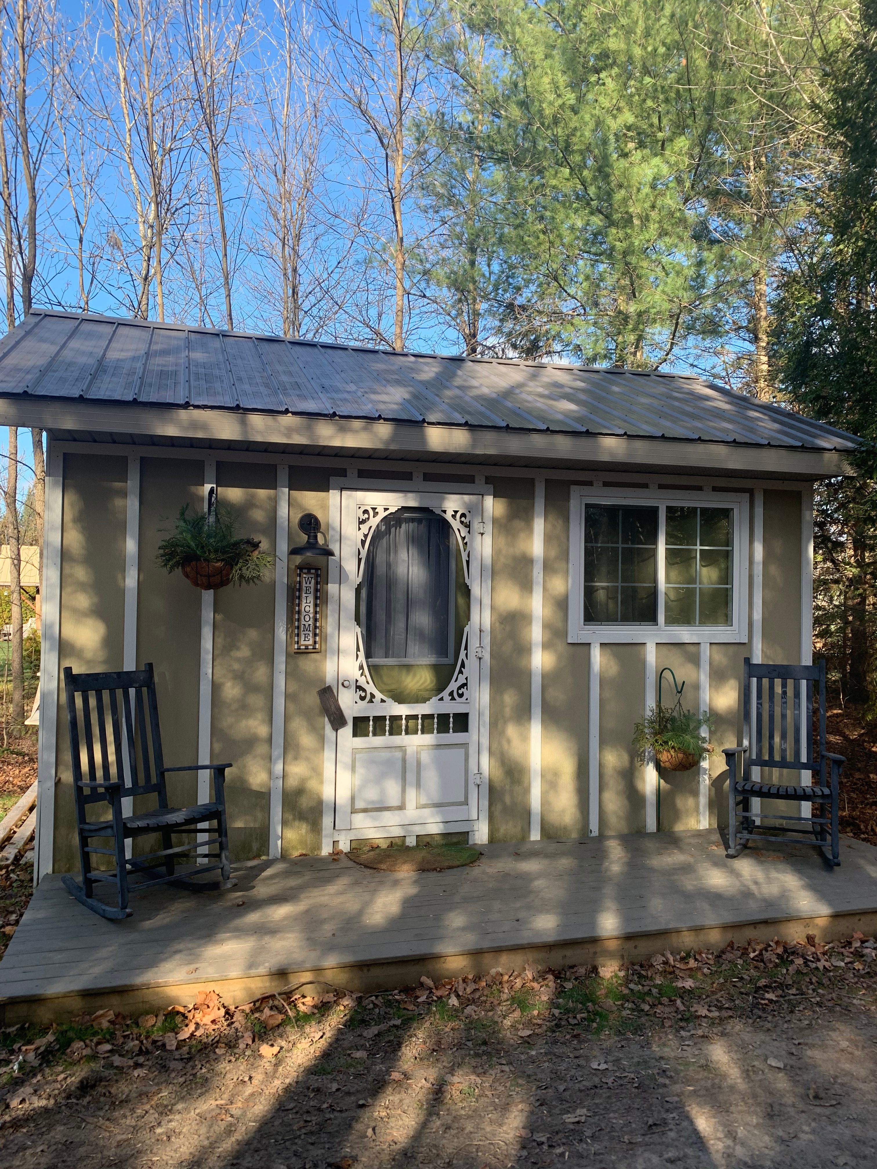 Cozy Cabin on the Water