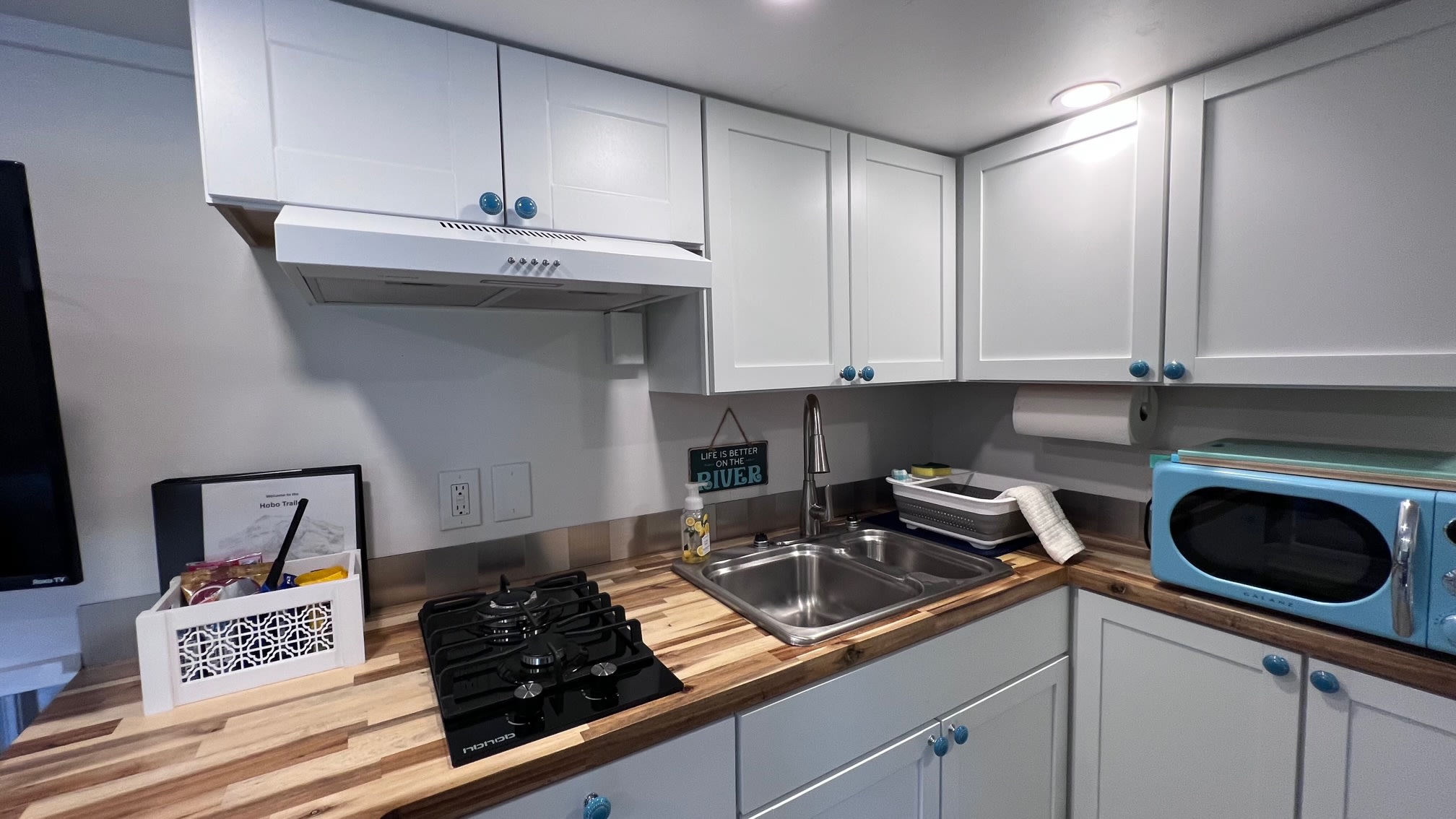 Otter Pond Riverfront Getaway